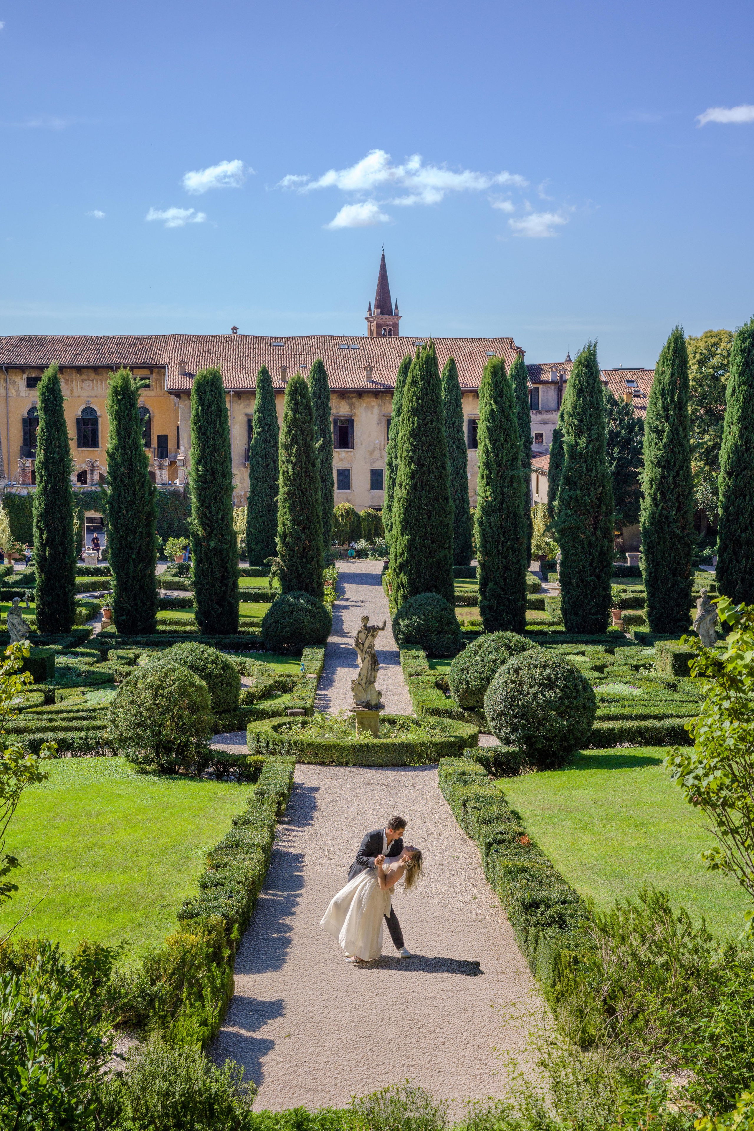 Ale Kor — Photographer in Italy | Lake Como, Lake Garda, Verona & Dolomites