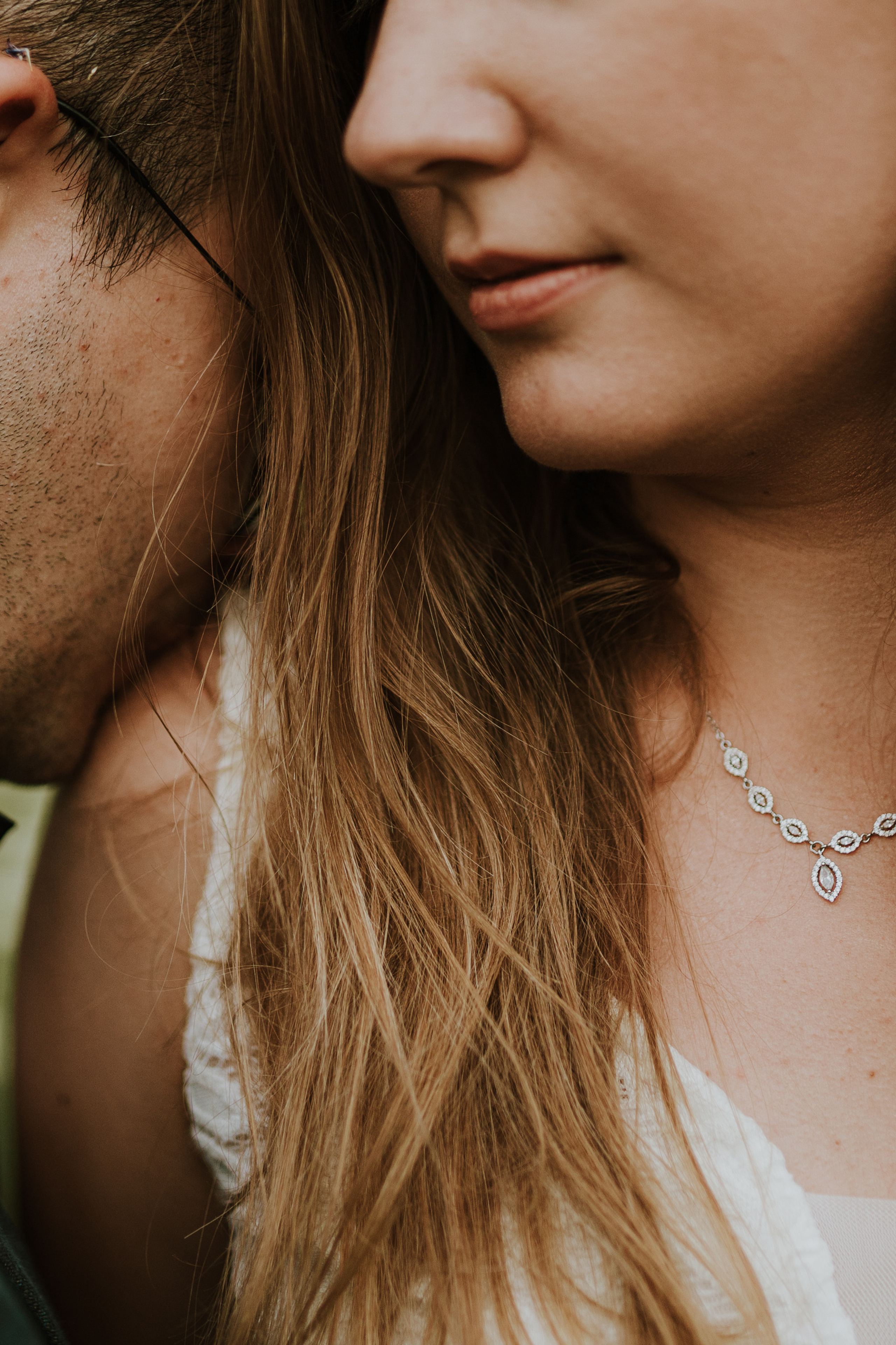 Klasztor Cystersów w Lubiążu: Plener ślubny Oli i Rafała. Karkowskafoto - fotografia miłości