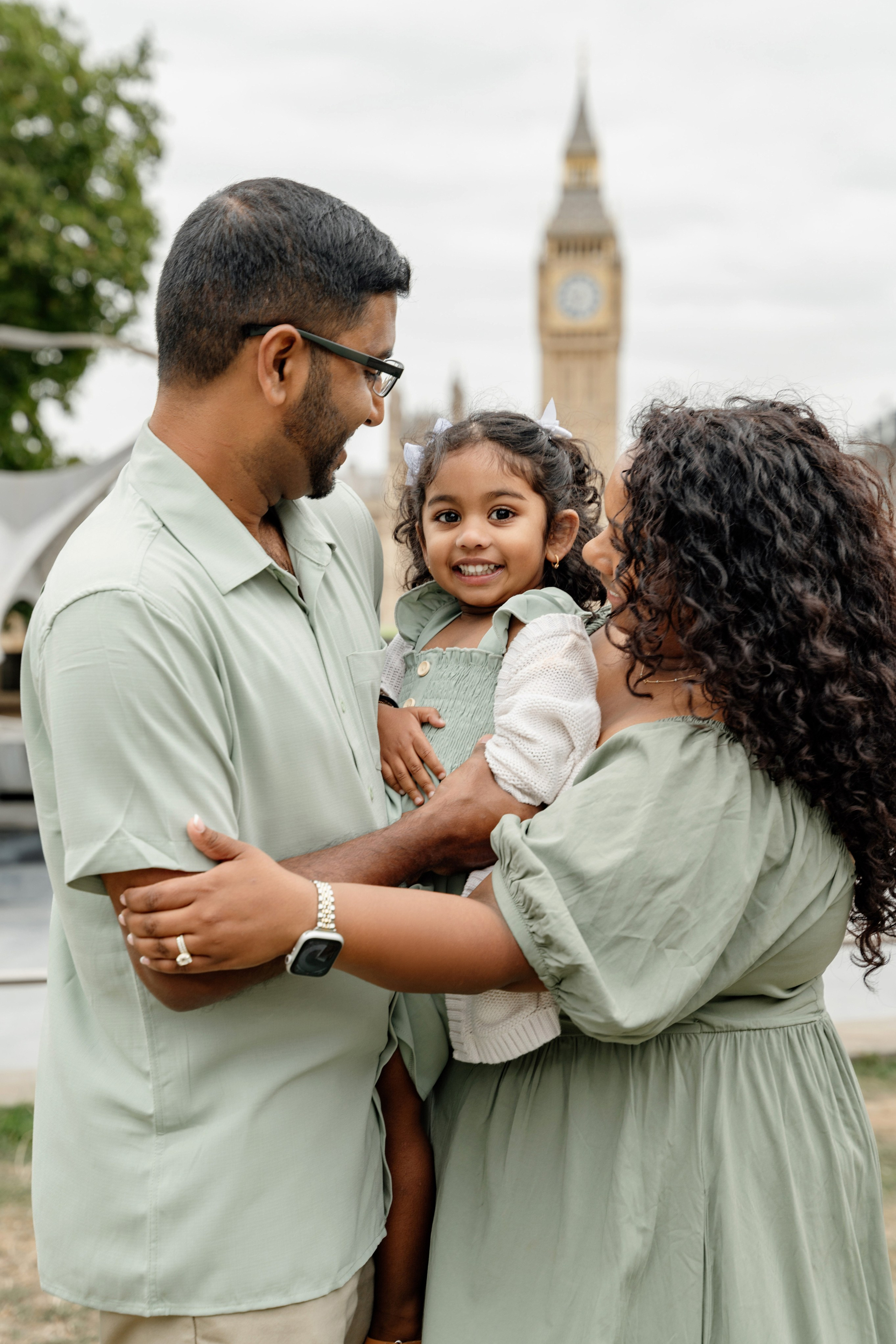 REVIEWS. FAMILY AND WEDDING PHOTOGRAPHER IN LONDON MARINA RIVA