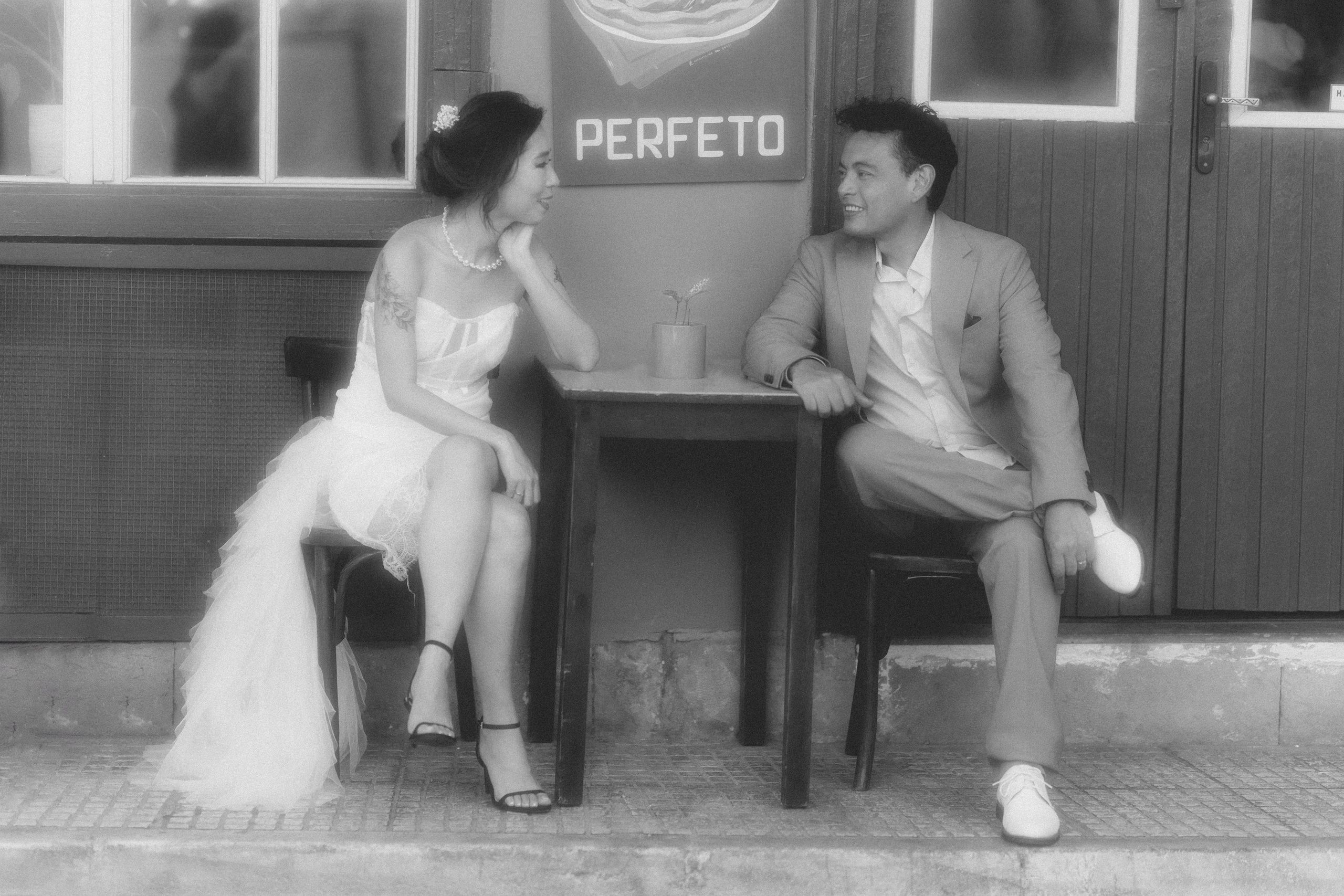 Laura and Claudio engagement in Evoia