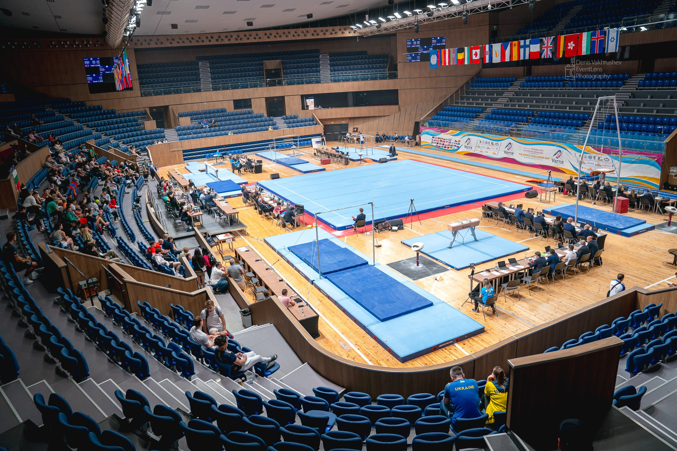 FIG World Challenge Cup 2025. Event Lens Photo | @deevaden