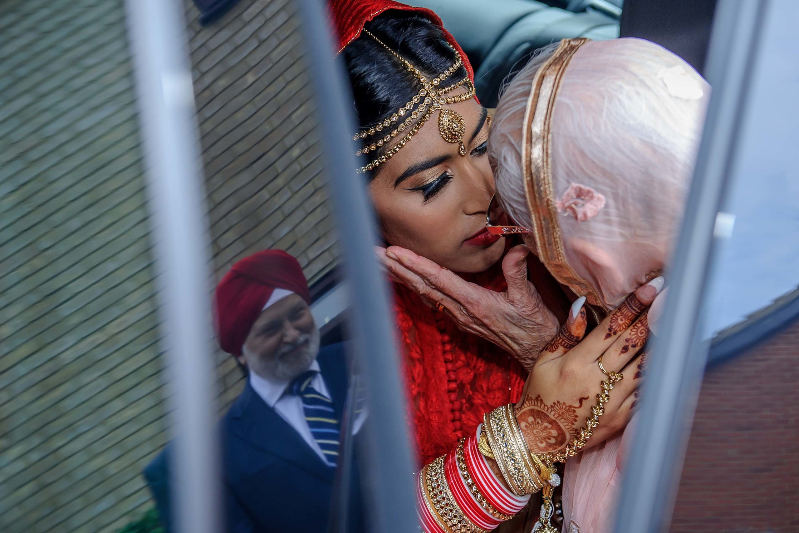 Wedding photographer Royal Berkshire Bride and grandmother, Ascot UK Nikon D850