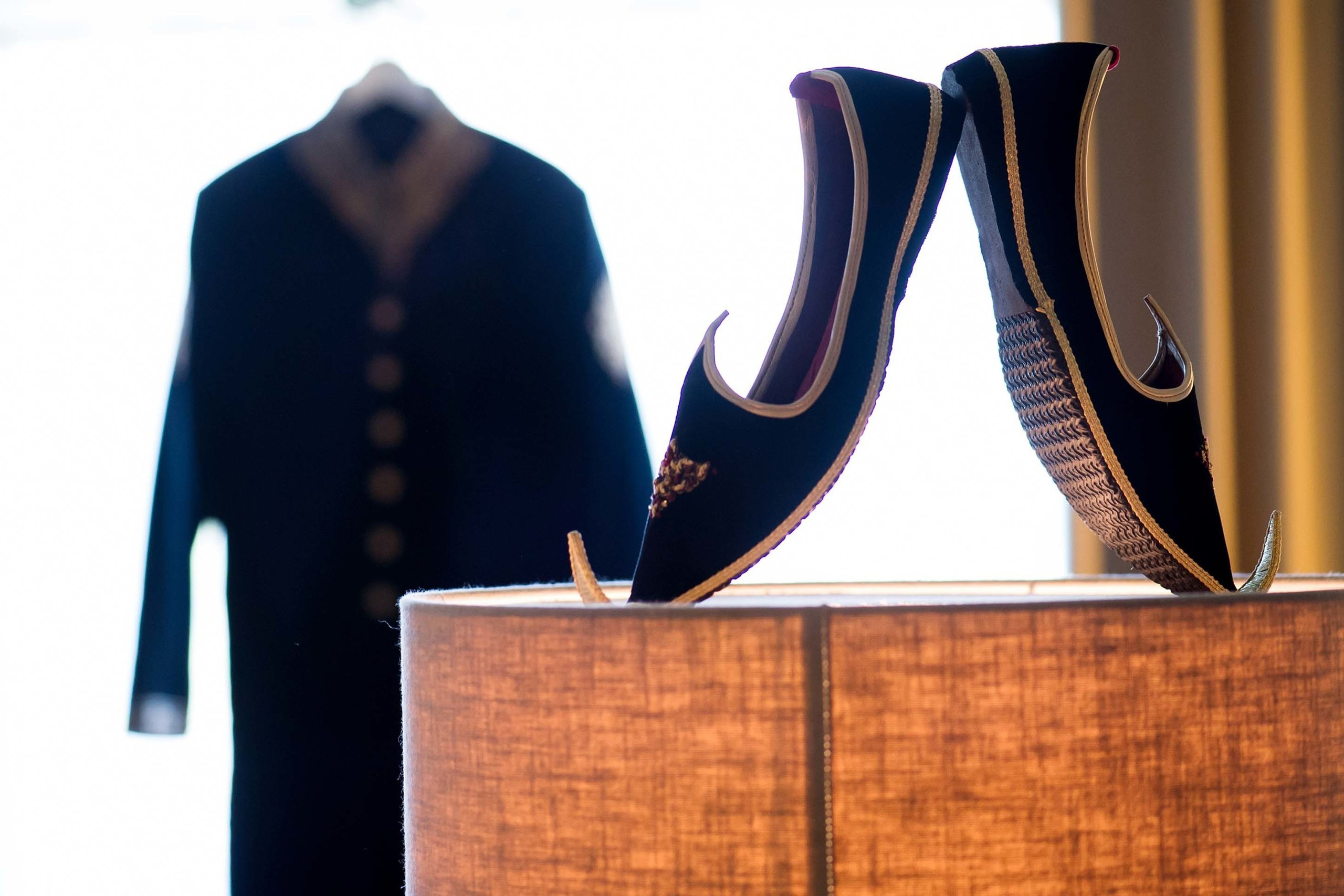 Wedding photographer Scandic Fornebu, Oslo Norway groom shoes groom suit Nikon D850