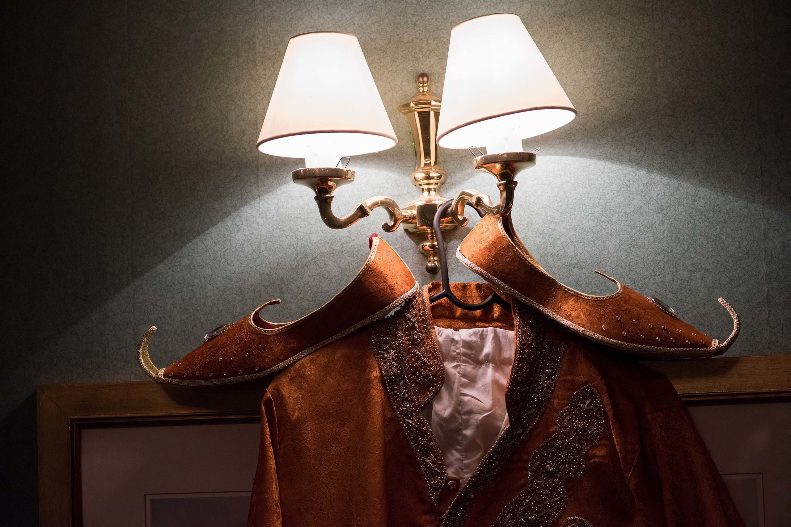 Wedding photographer Copthorne Hotel Effingham Gatwick UK Jutti shoes Nikon D850