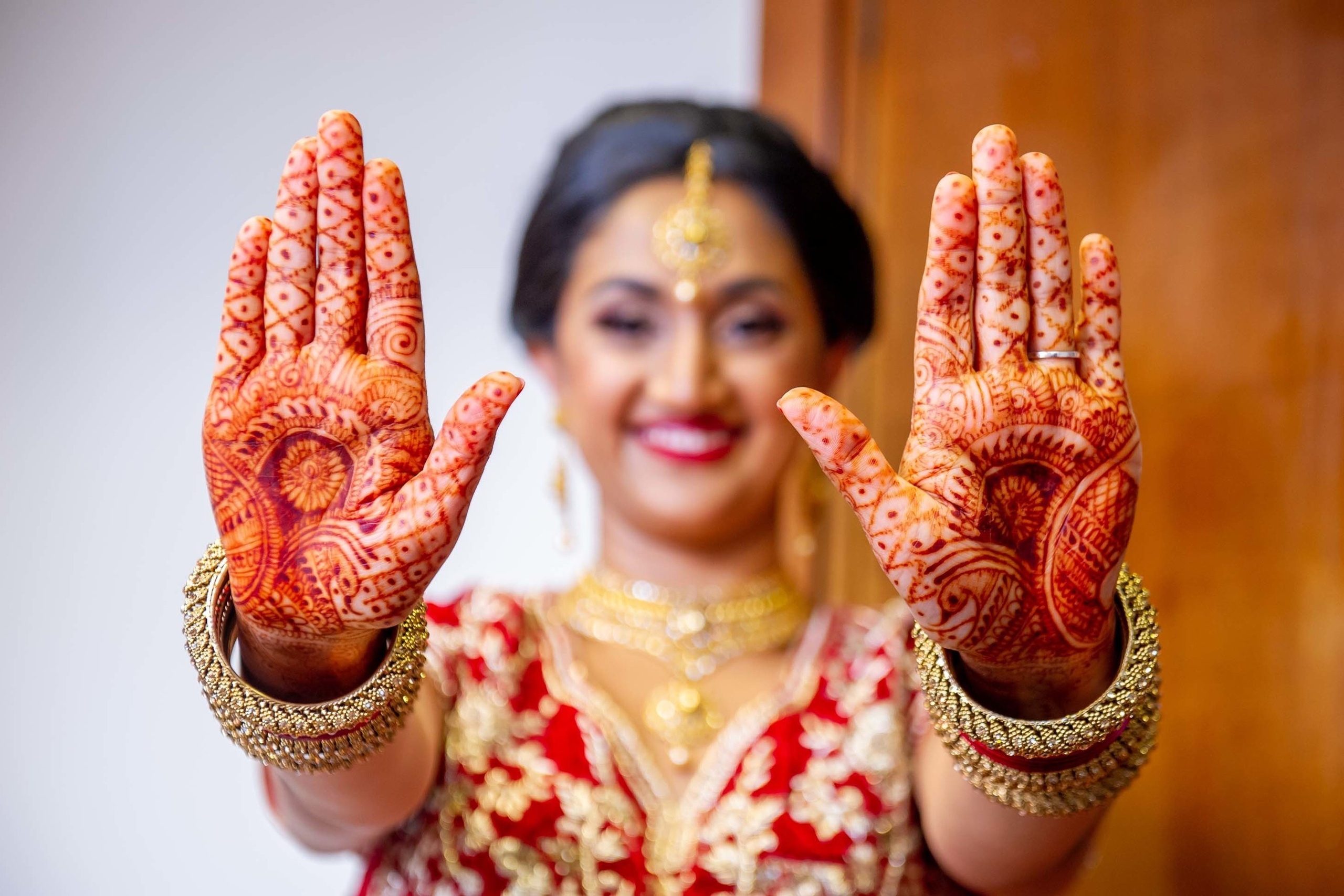Wedding photographer Scandic Holmenkollen Park Oslo Norway UK Nikon D850 Bridal mehndi