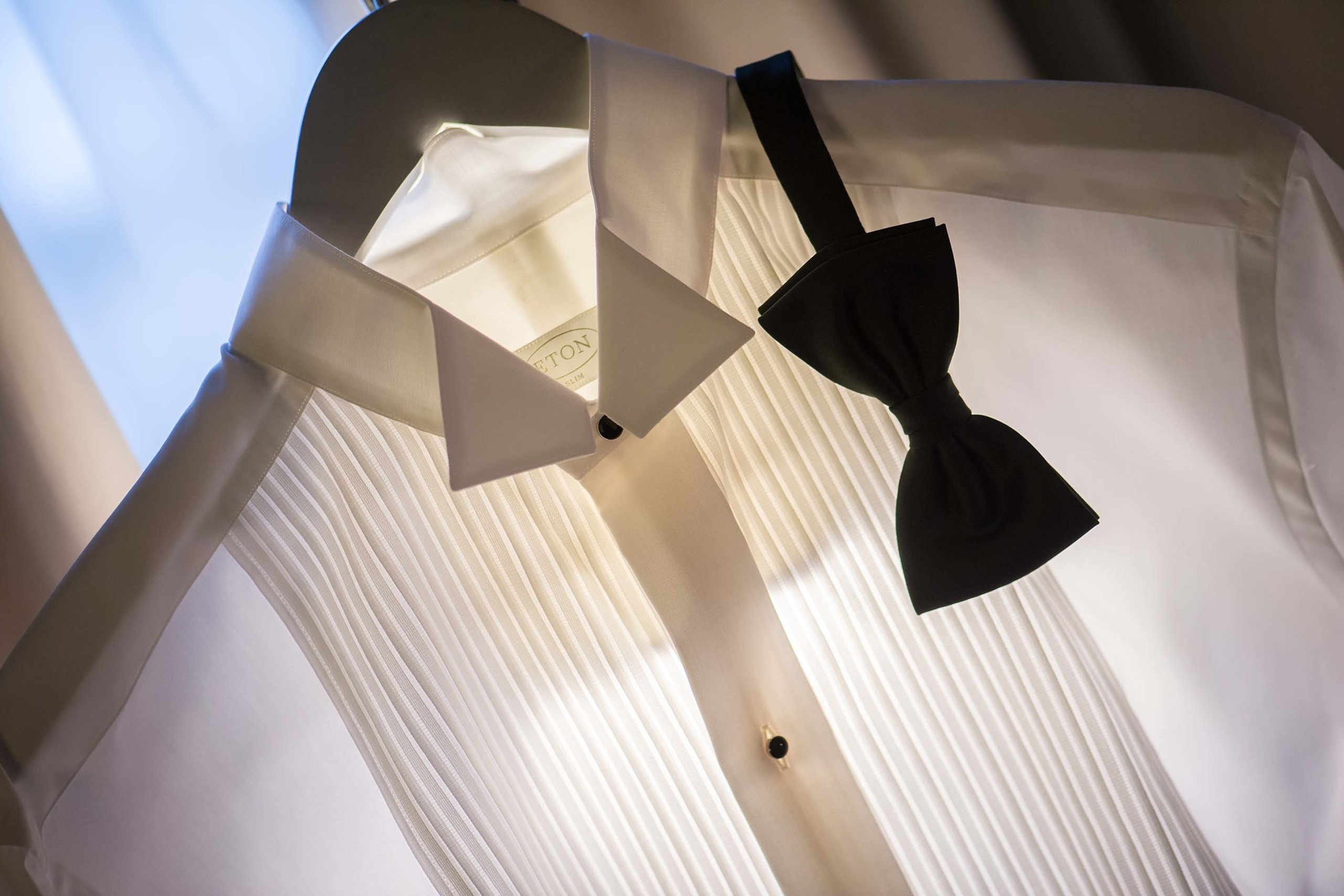 Wedding photographer Constanta Romania groom shirt groom bow tie Nikon D850