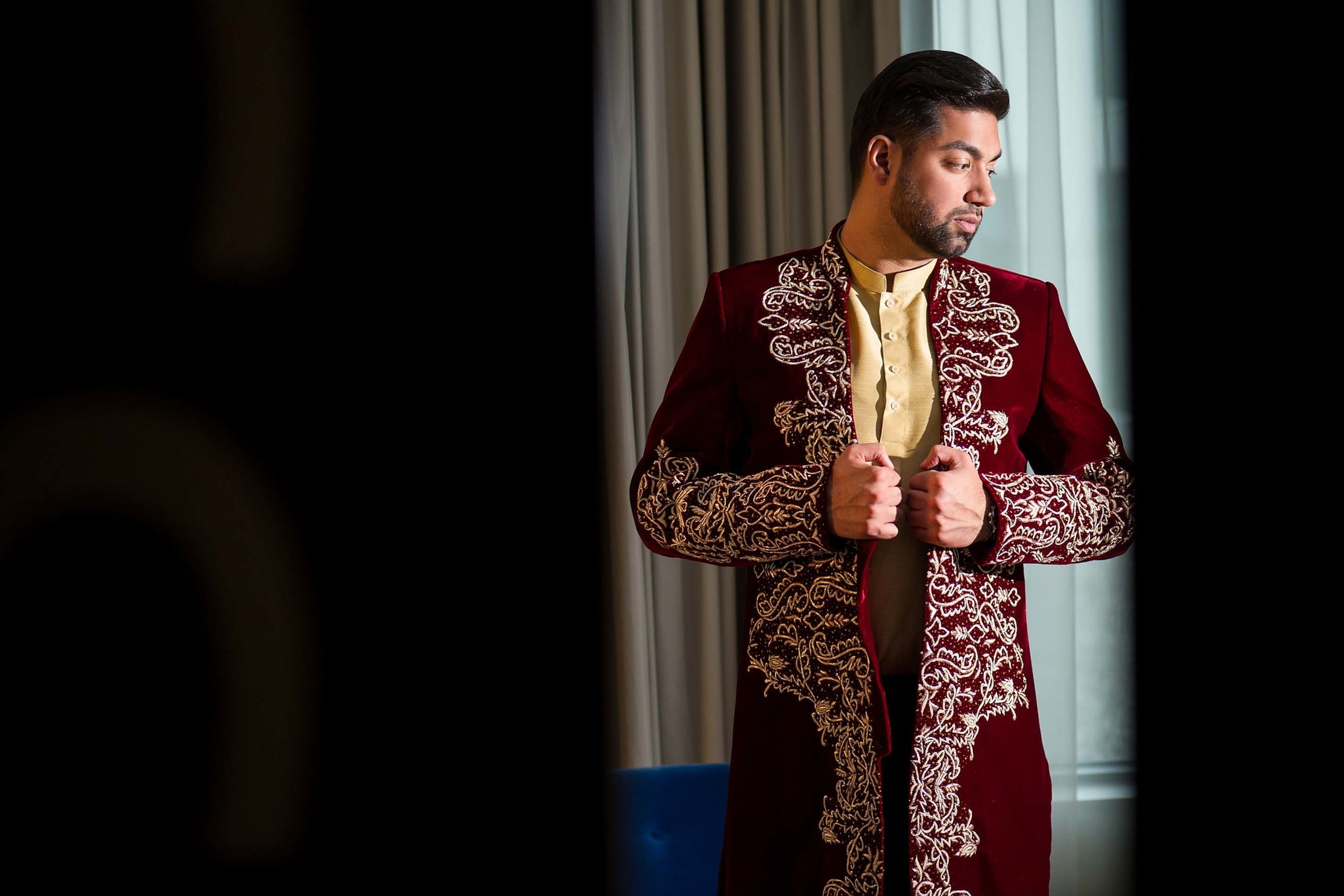 Wedding photographer Scandic Fornebu, Oslo Norway Groom getting ready Nikon D850