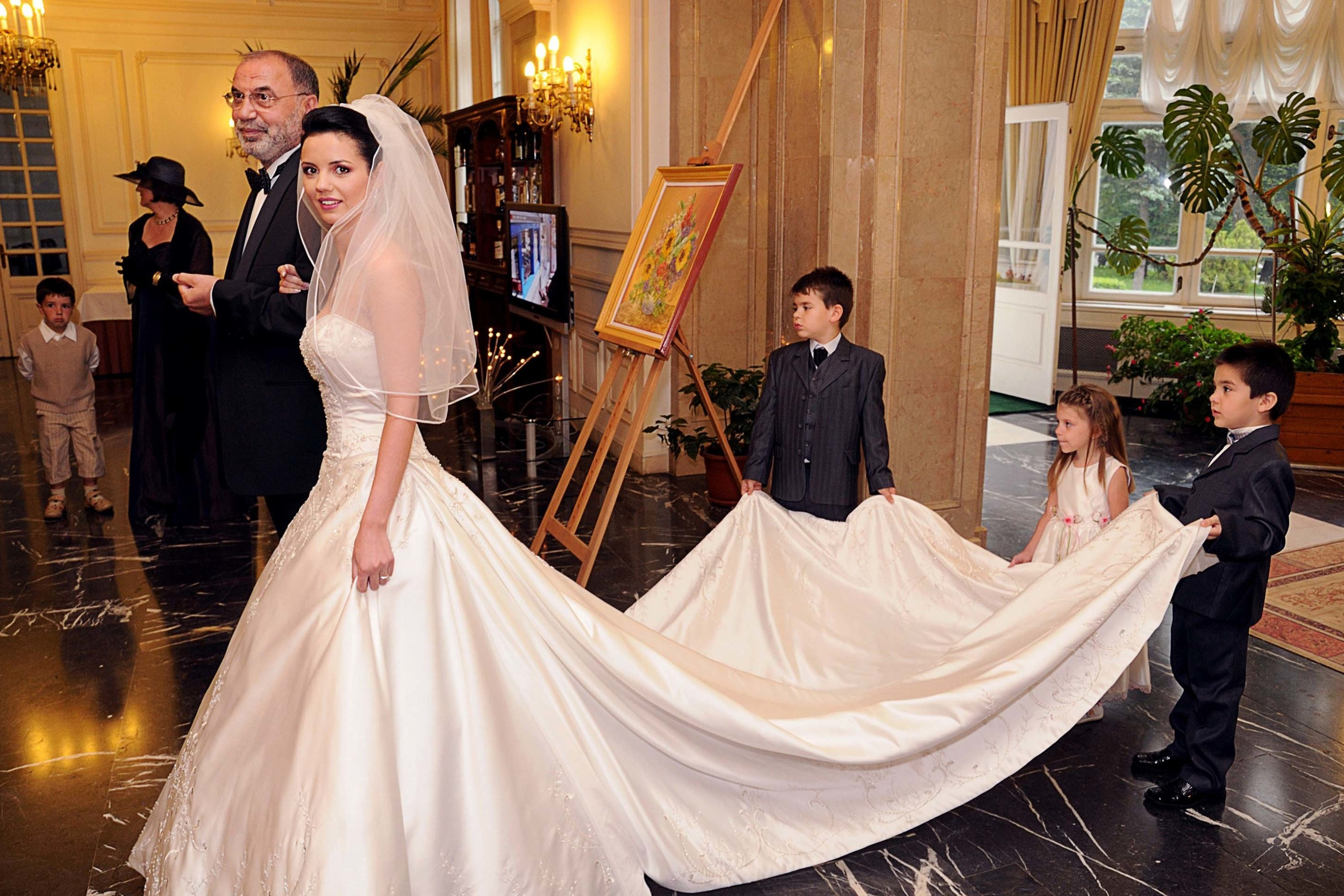 Wedding photographer Sinaia Casino, Romania Nikon D850 religious ceremony