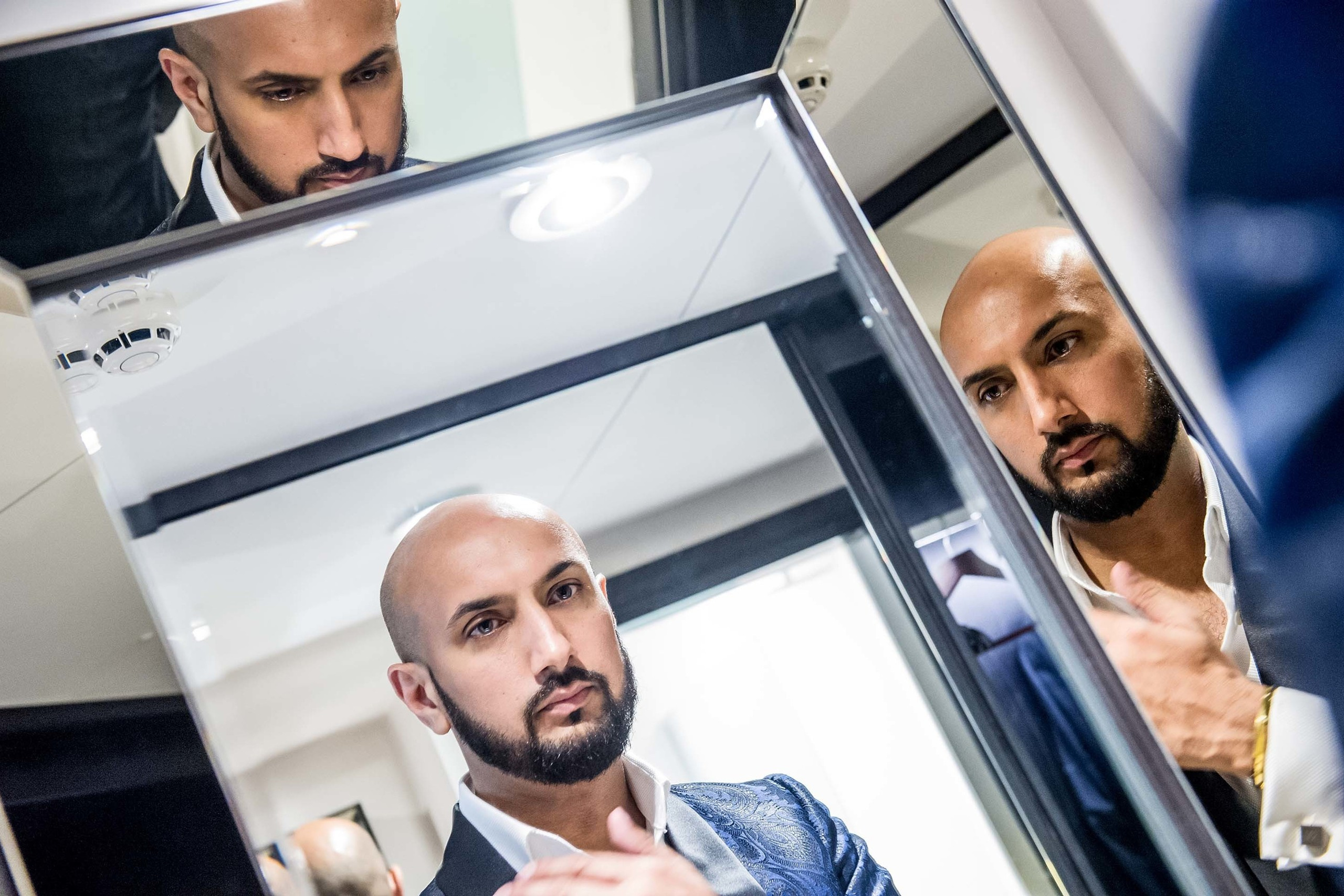 Wedding photographer Royal Berkshire, Royal Berkshire,  Ascot UK Groom getting ready Ascot UK Nikon D850