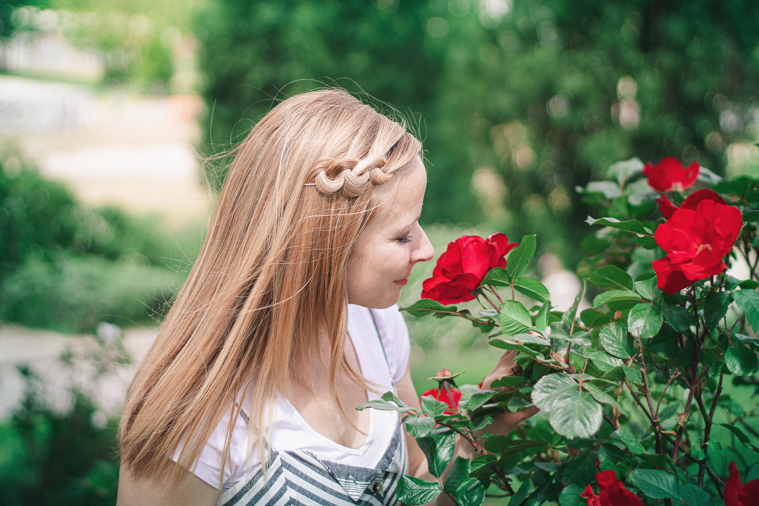 Papa, Mama und 3 glückliche Kids