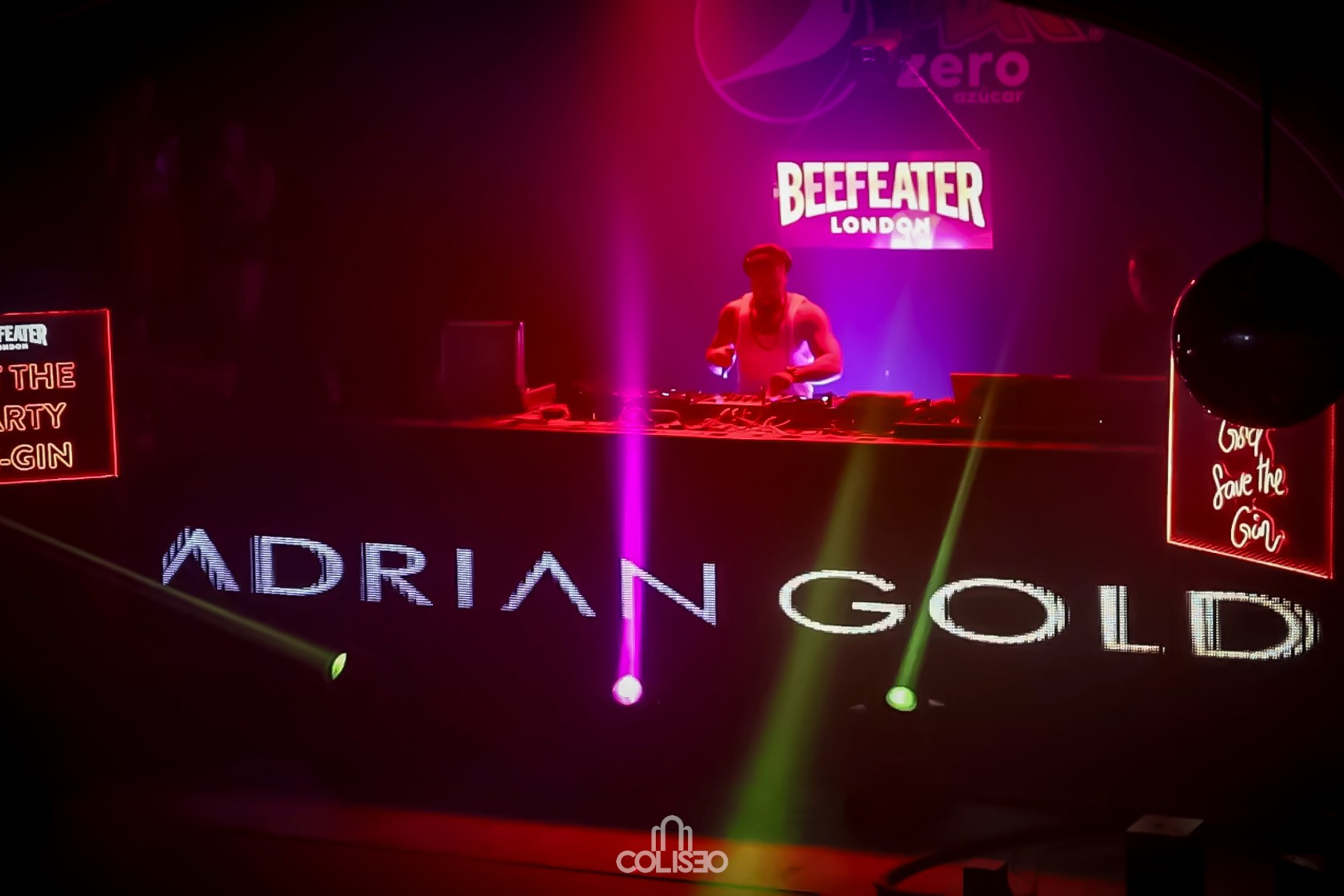 Descarga fotográfica de eventos. RabelByCris Fotógrafa en Coruña de Eventos, sesiones, mascotas