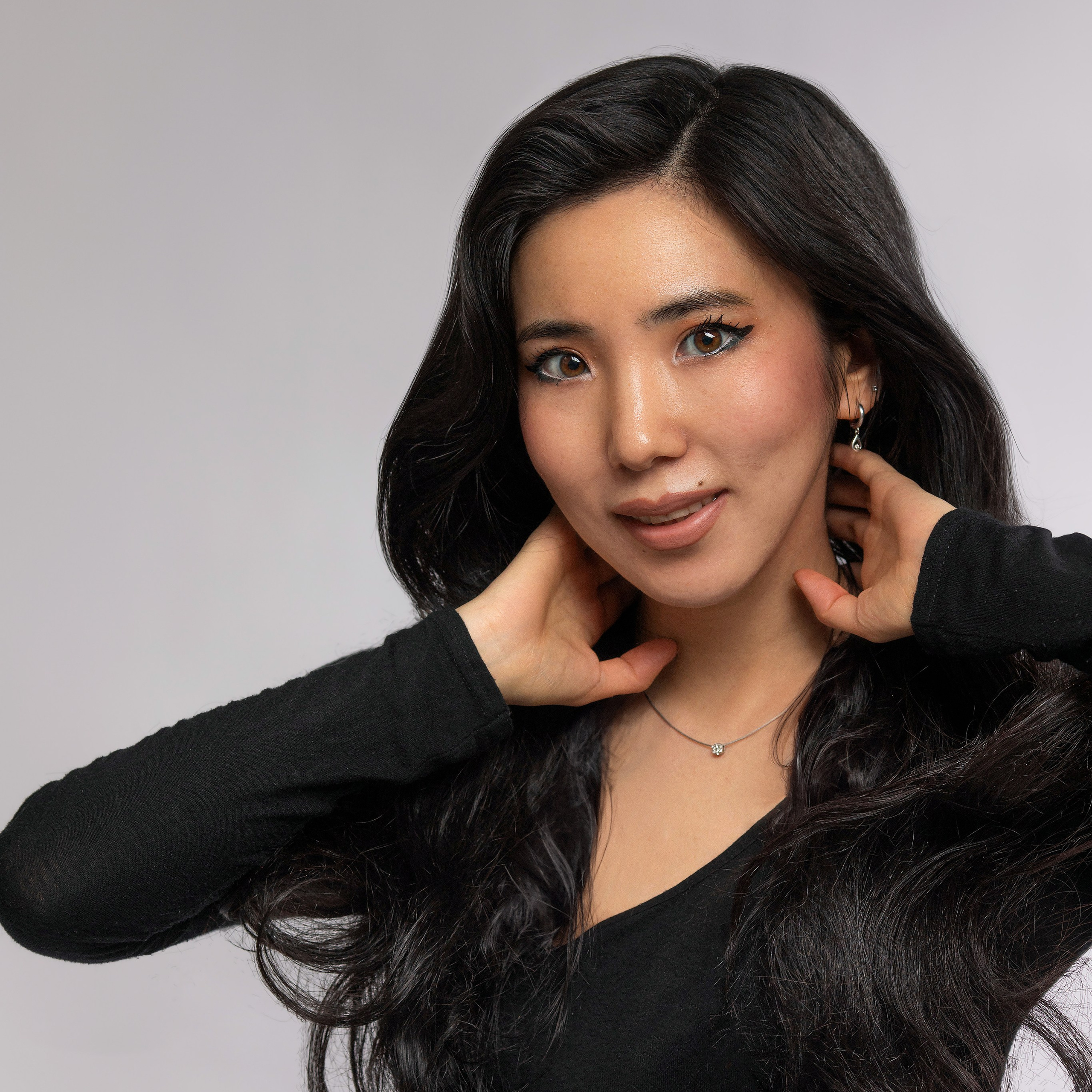 Arvostelut. Ekaterina Mansur, muotokuvafotografi Suomessa (Helsingissä ja Uudellam