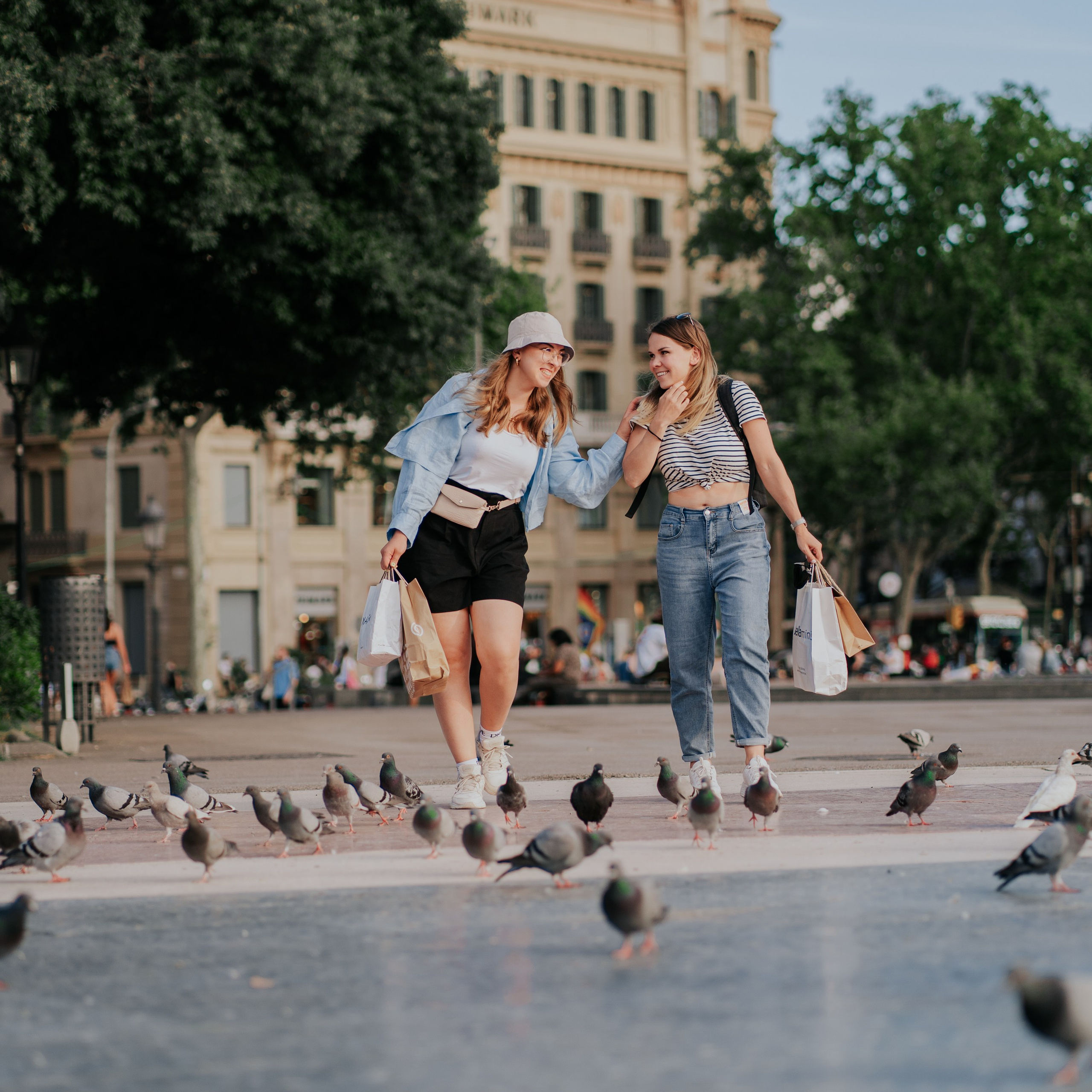 Tourist photoshoot for friends