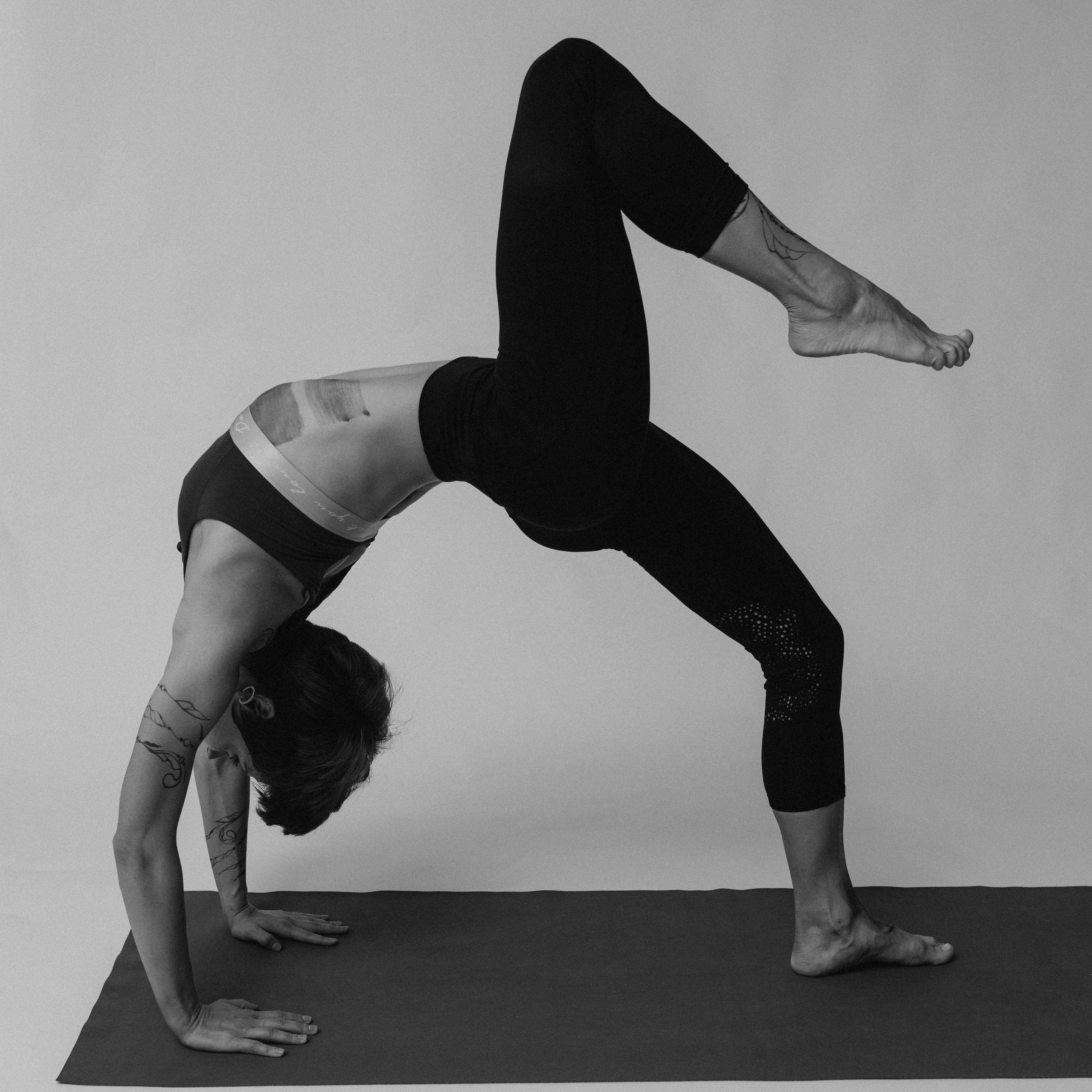 Yoga with Lada — jagua bodyart