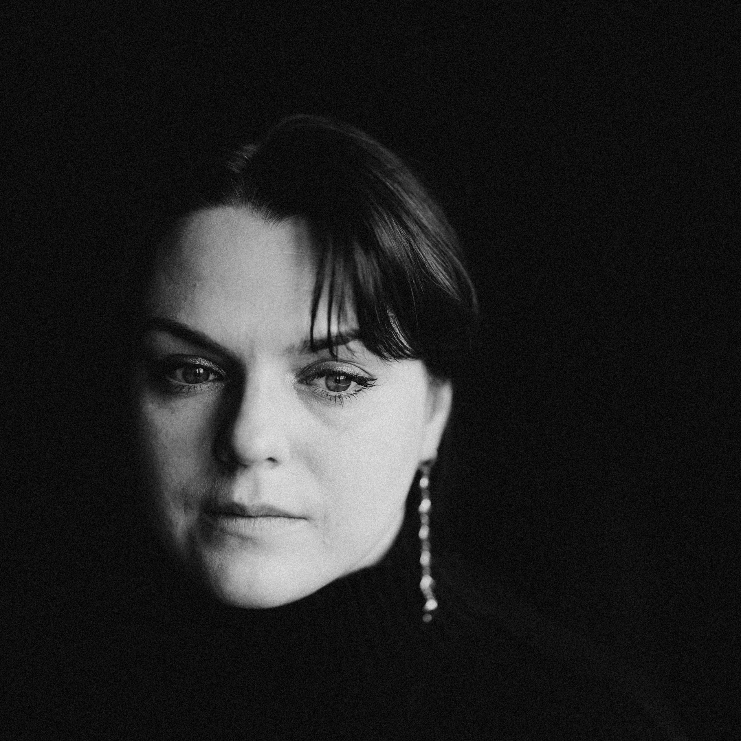 Ksenia. Photographer & Tour Guide Based in Scotland