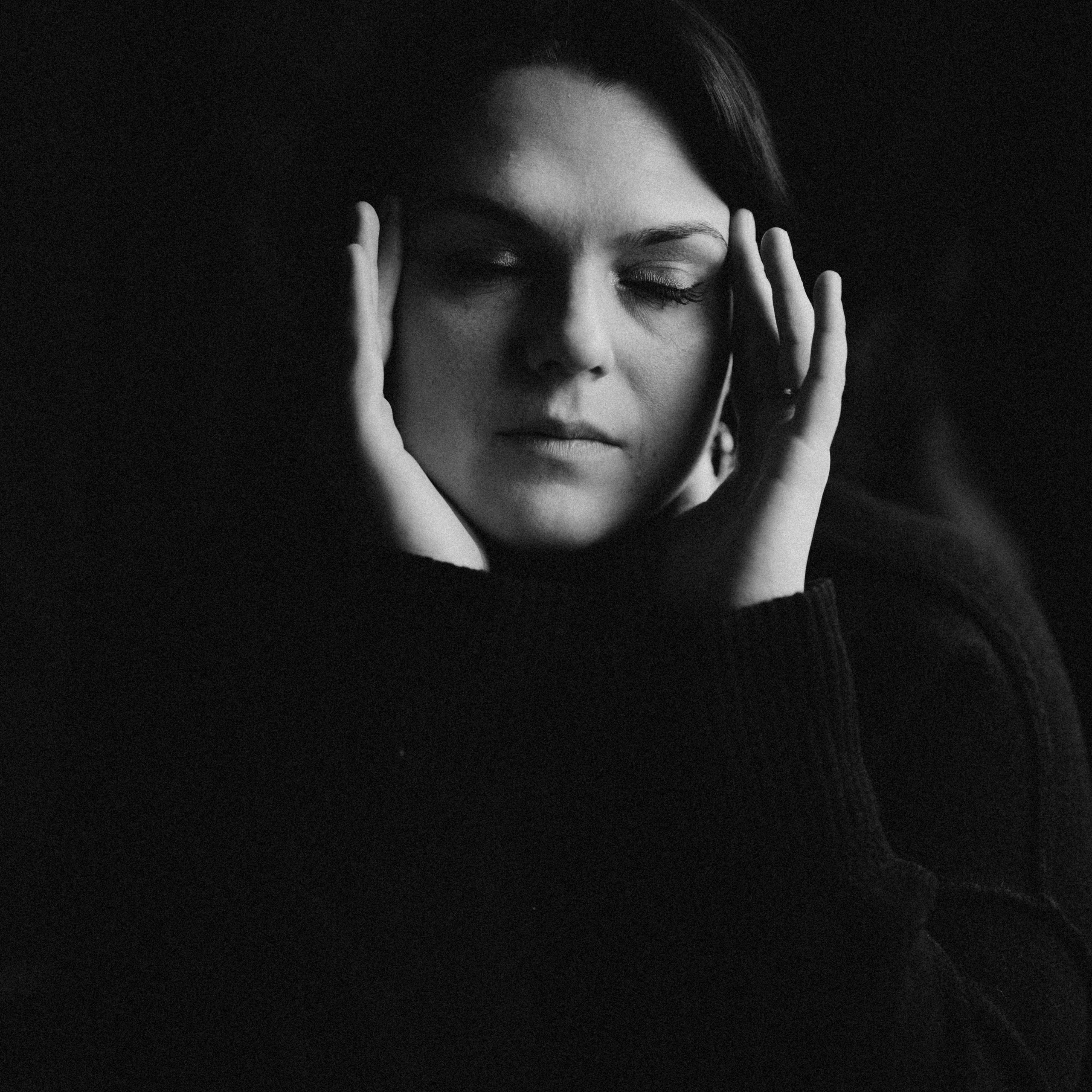 Ksenia. Photographer & Tour Guide Based in Scotland