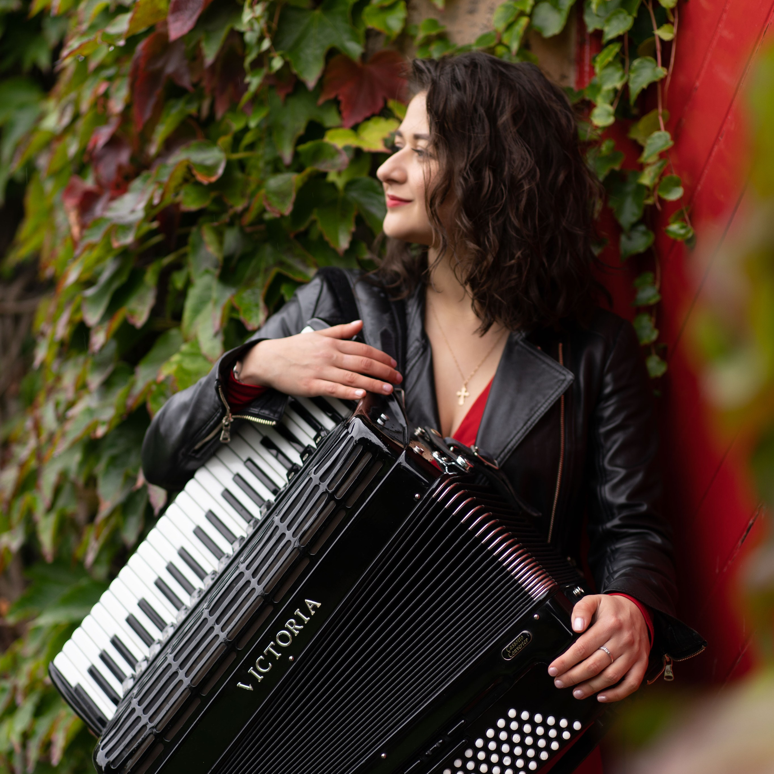 Aliona. Photographer & Tour Guide Based in Scotland