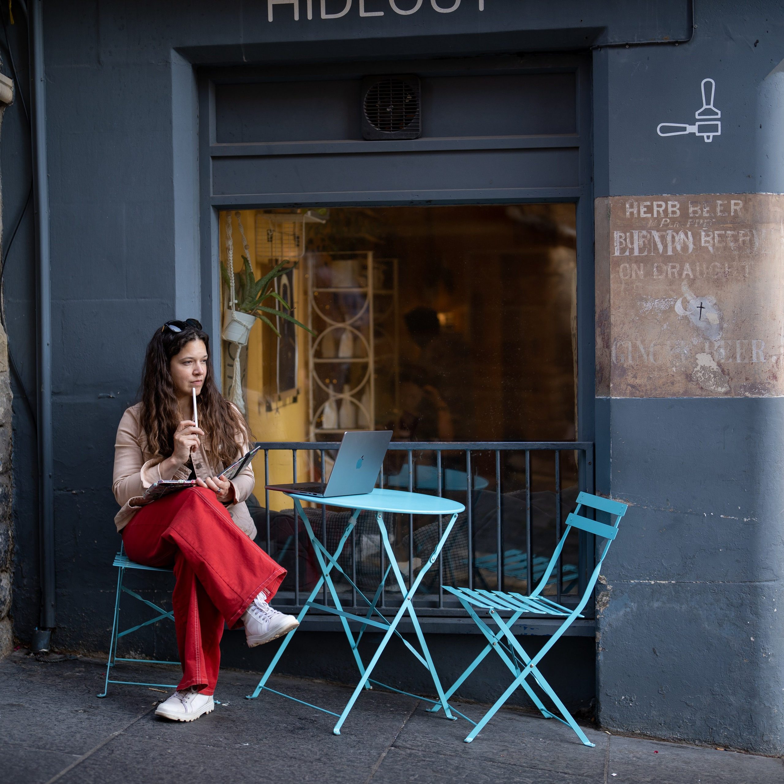 Irina CEO English school. Photographer & Tour Guide Based in Scotland