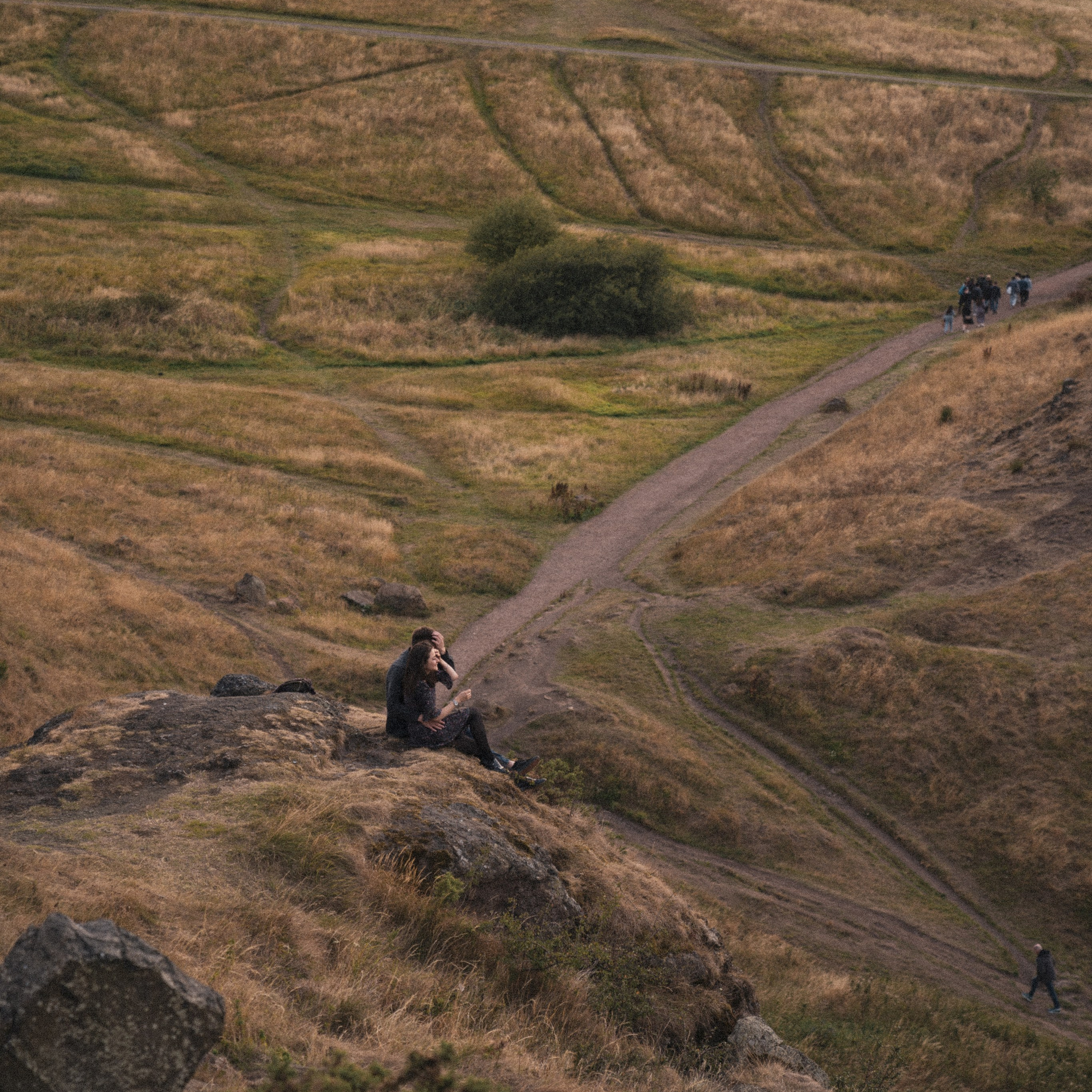 Arthur seat photoshoot. Photographer & Tour Guide Based in Scotland