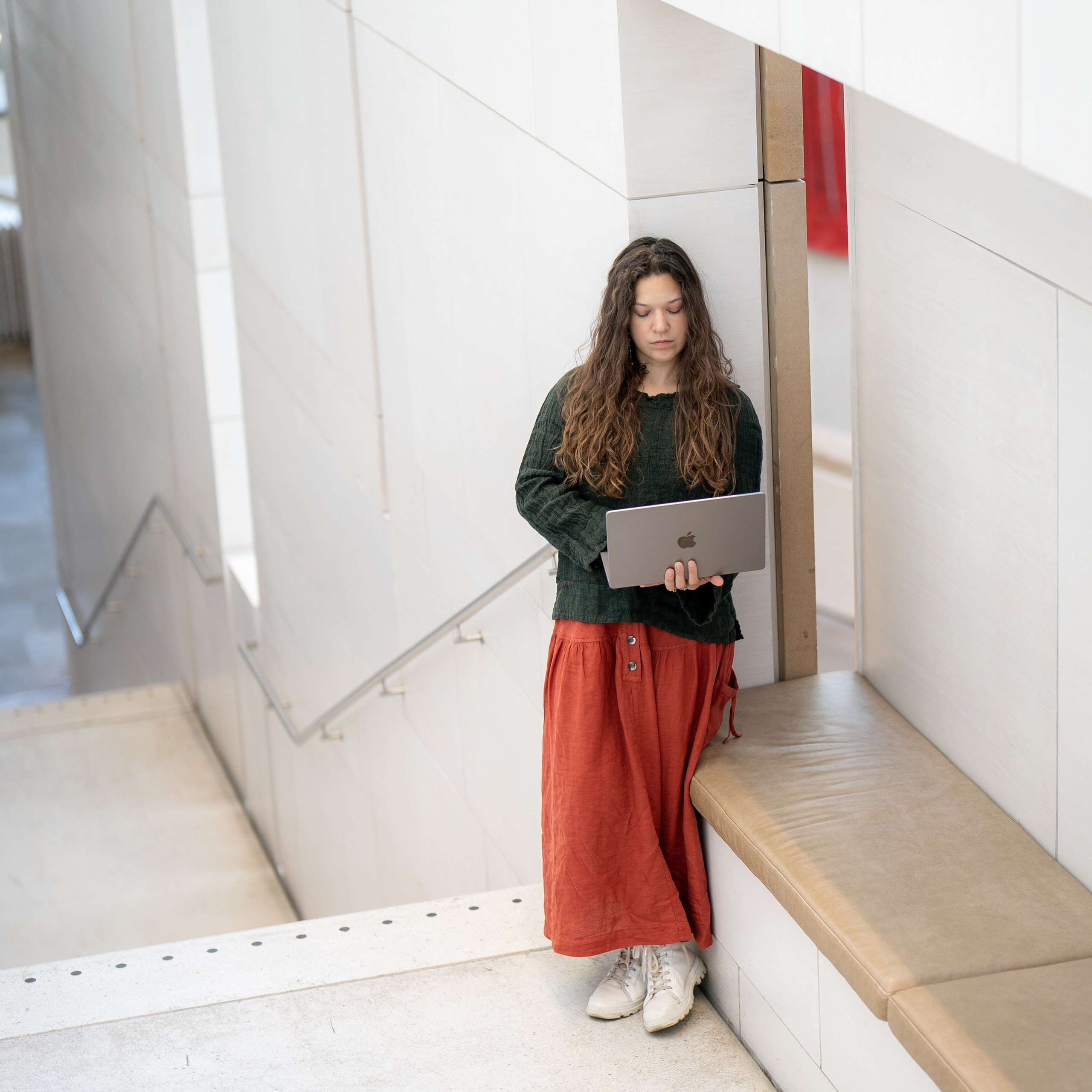 Irina CEO English school. Photographer & Tour Guide Based in Scotland