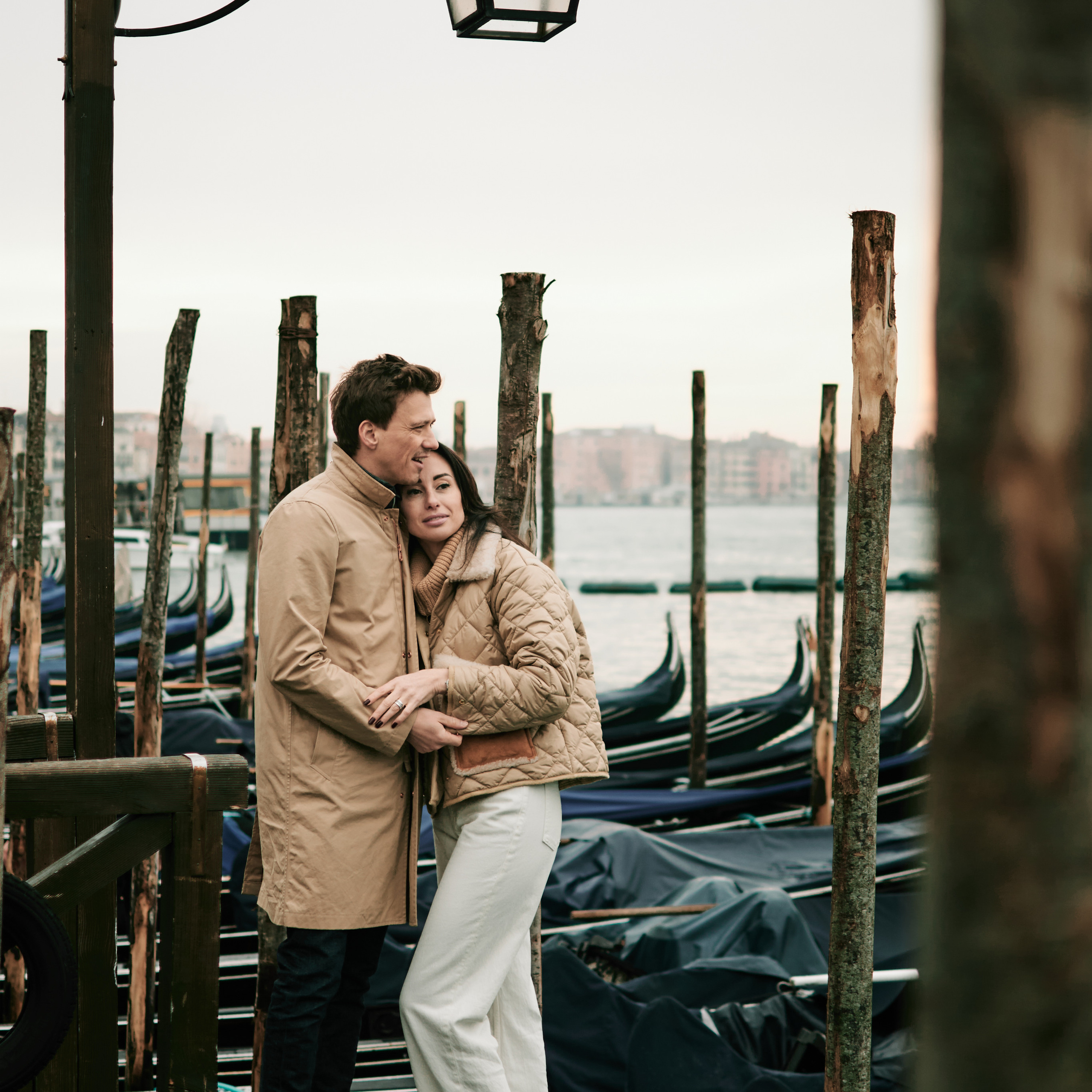 A special dawn-photoshoot in Venice for a family