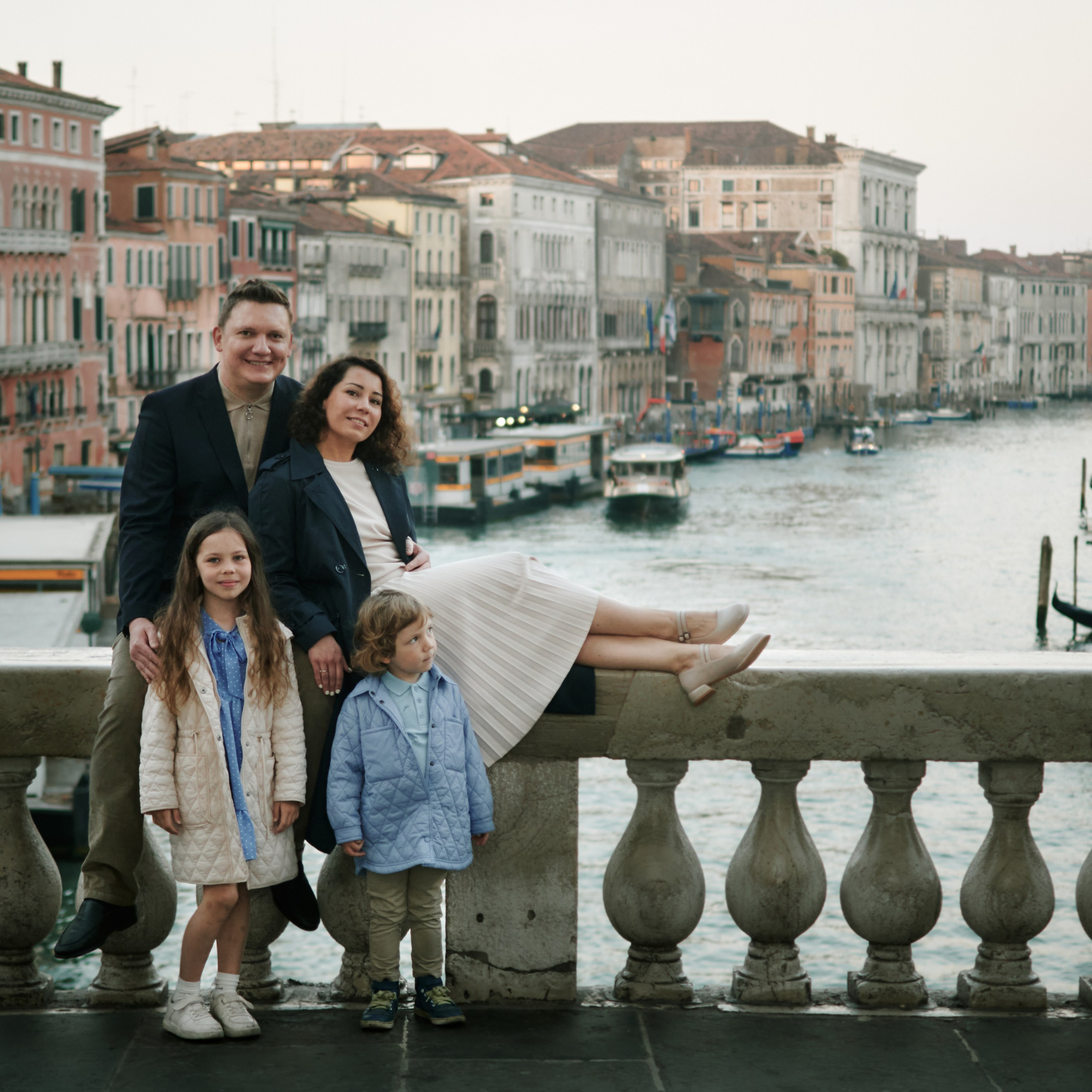 Morning Photosession for family in Venice