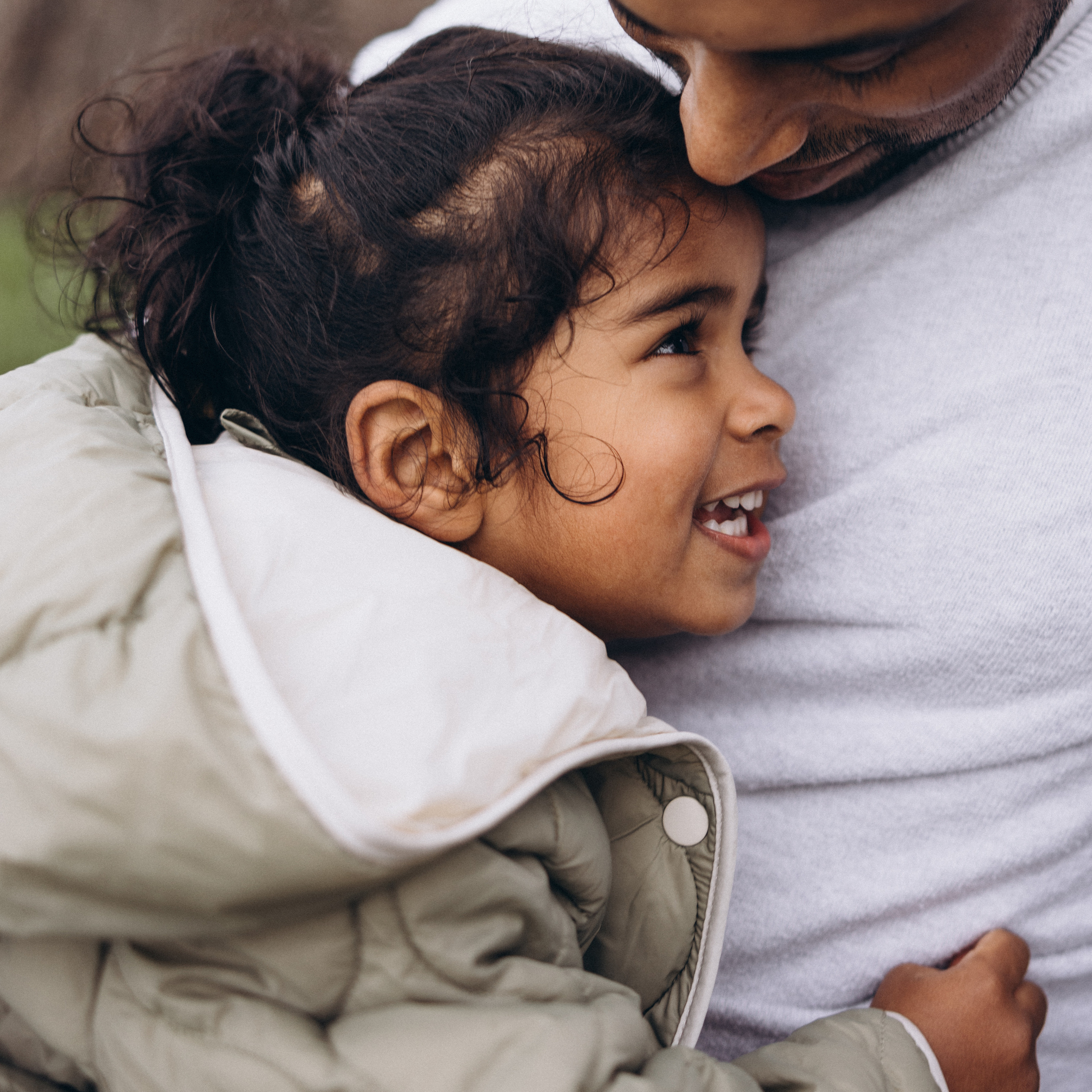 Foggy morning for family hugs