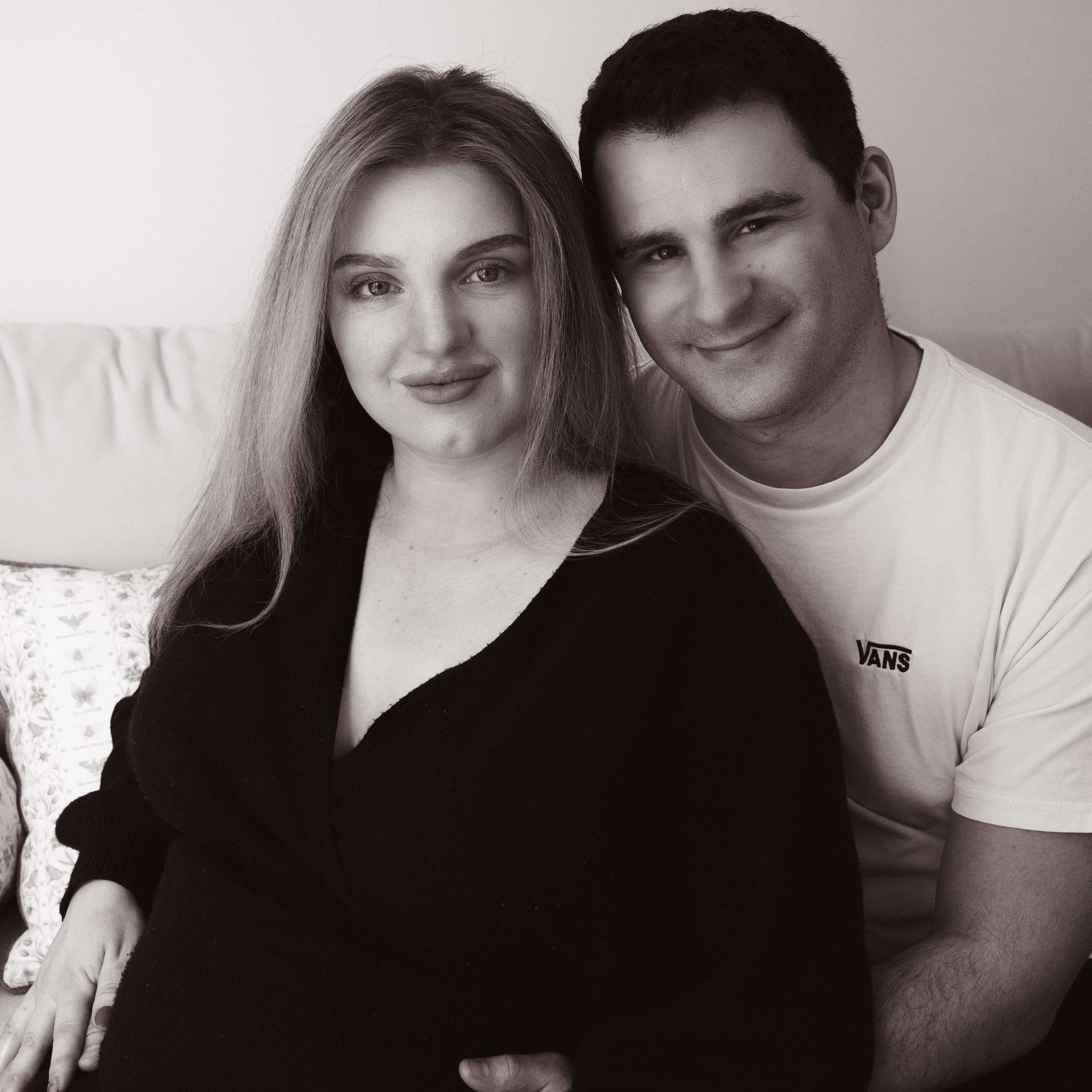 At-Home Pregnancy Photoshoot | Cozy & Natural Portraits. Rapley Photography | West Yorkshire Wedding & Portrait Photographer