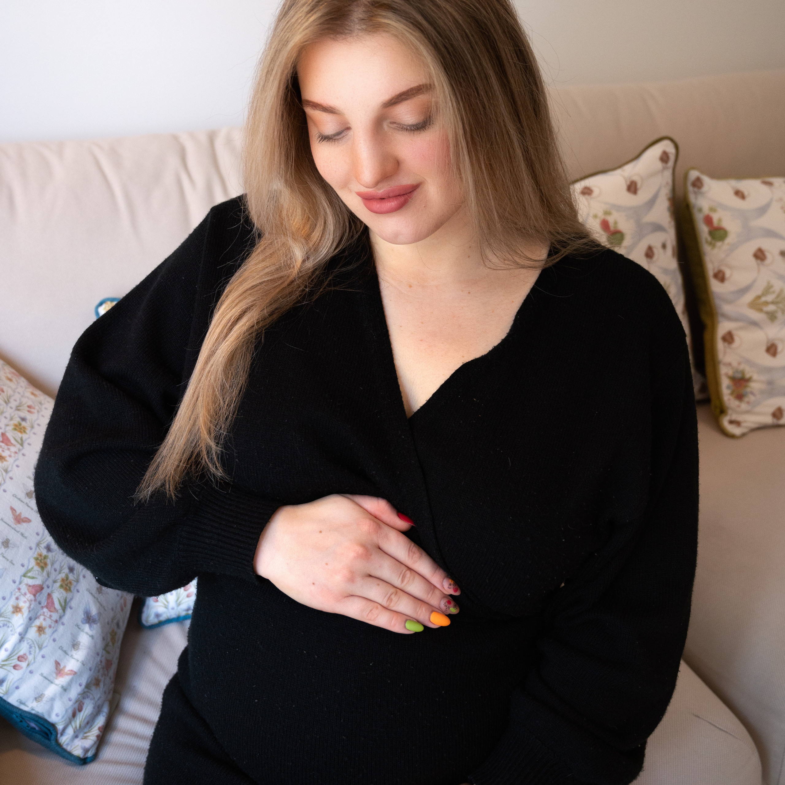 At-Home Pregnancy Photoshoot | Cozy & Natural Portraits. Rapley Photography | West Yorkshire Wedding & Portrait Photographer