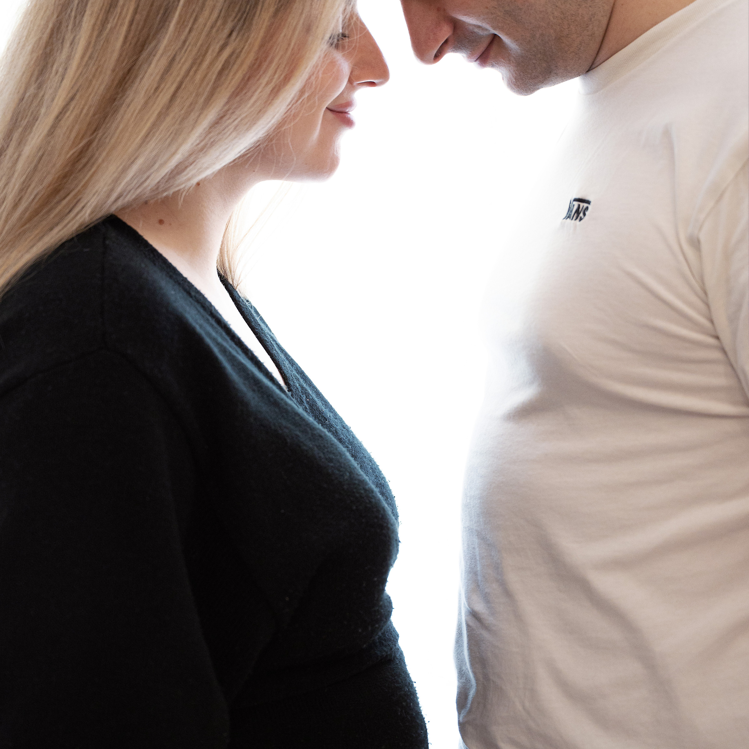 At-Home Pregnancy Photoshoot | Cozy & Natural Portraits. Rapley Photography | West Yorkshire Wedding & Portrait Photographer