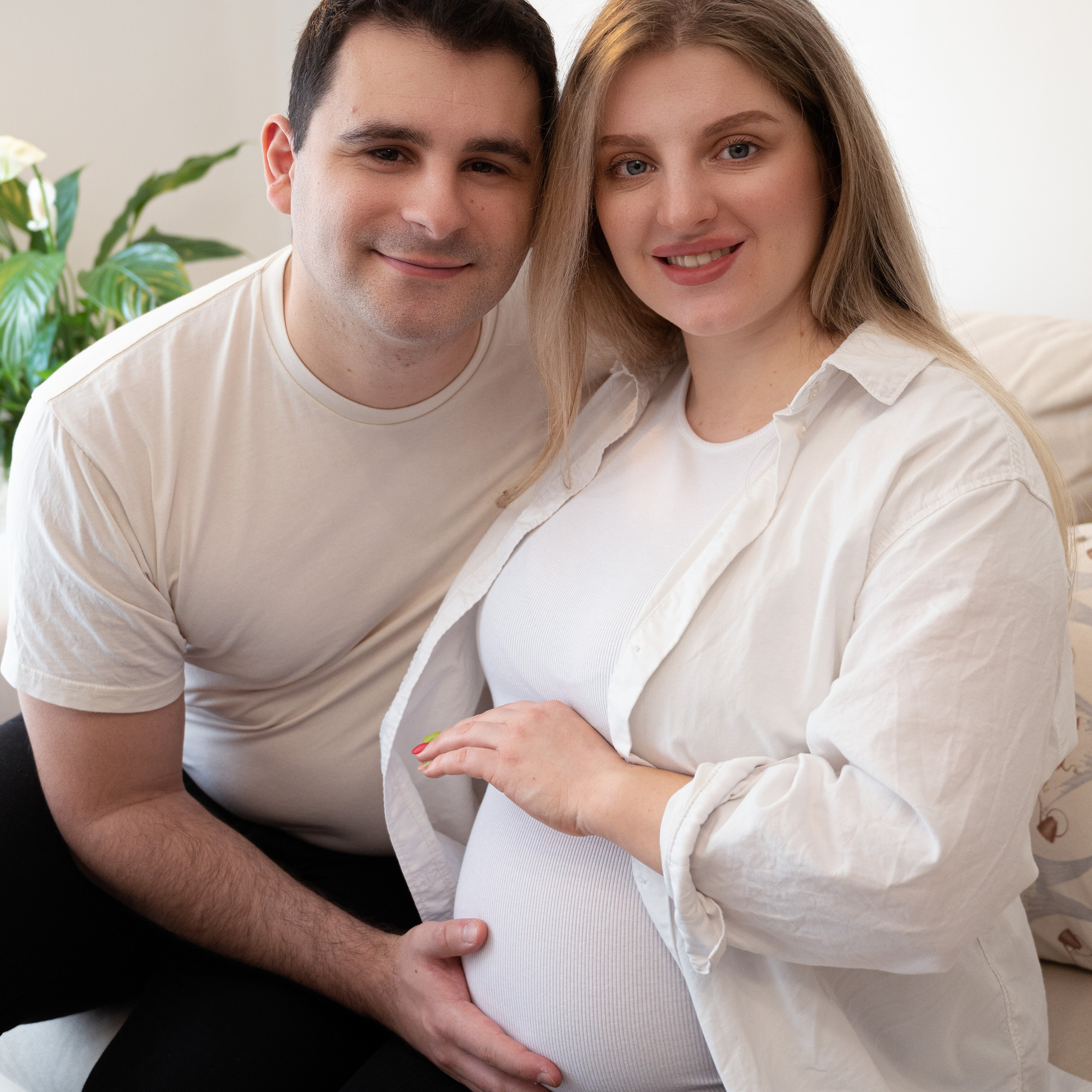 At-Home Pregnancy Photoshoot | Cozy & Natural Portraits. Rapley Photography | West Yorkshire Wedding & Portrait Photographer