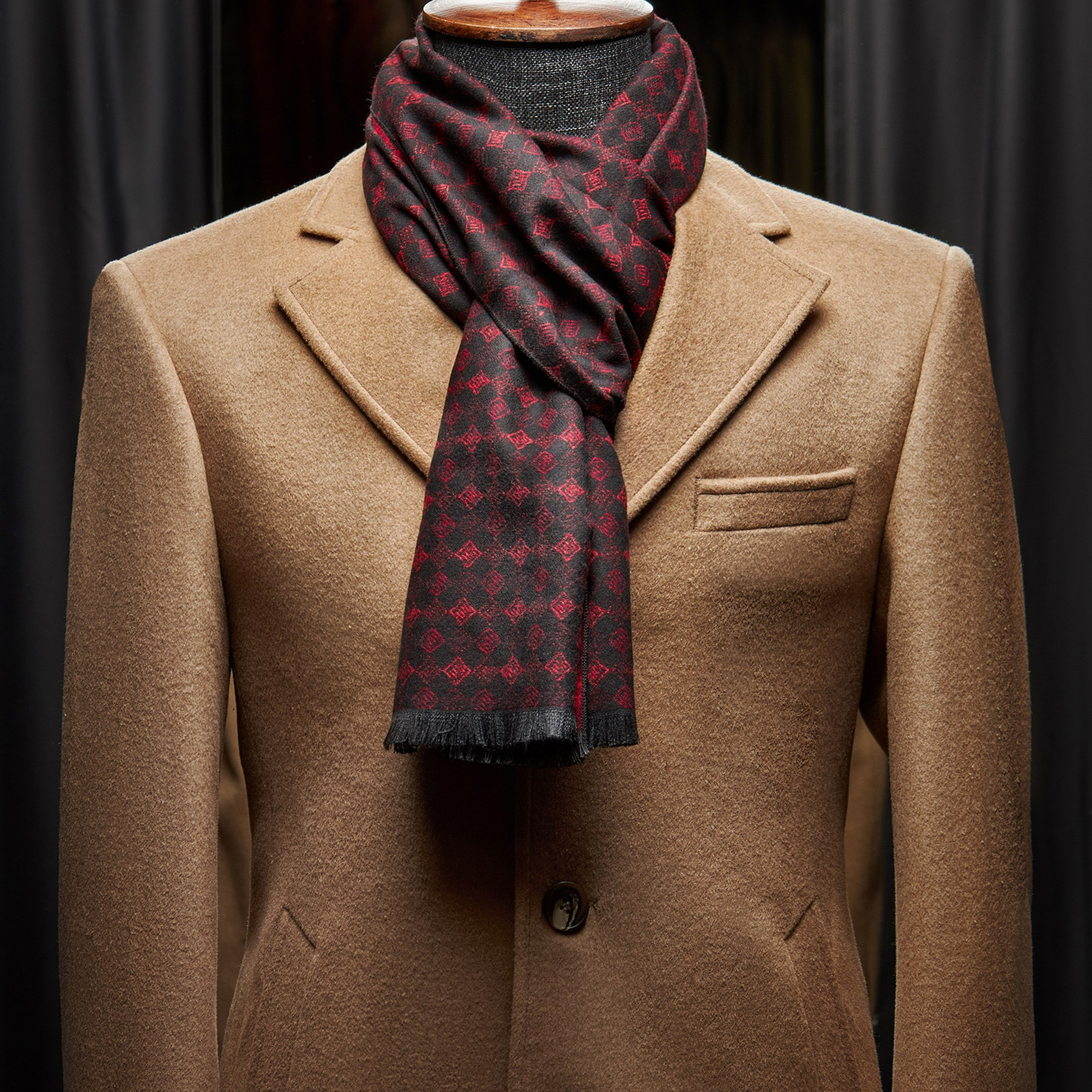 Men’s suits photography. Il fotografo Dmitrii Shmatov