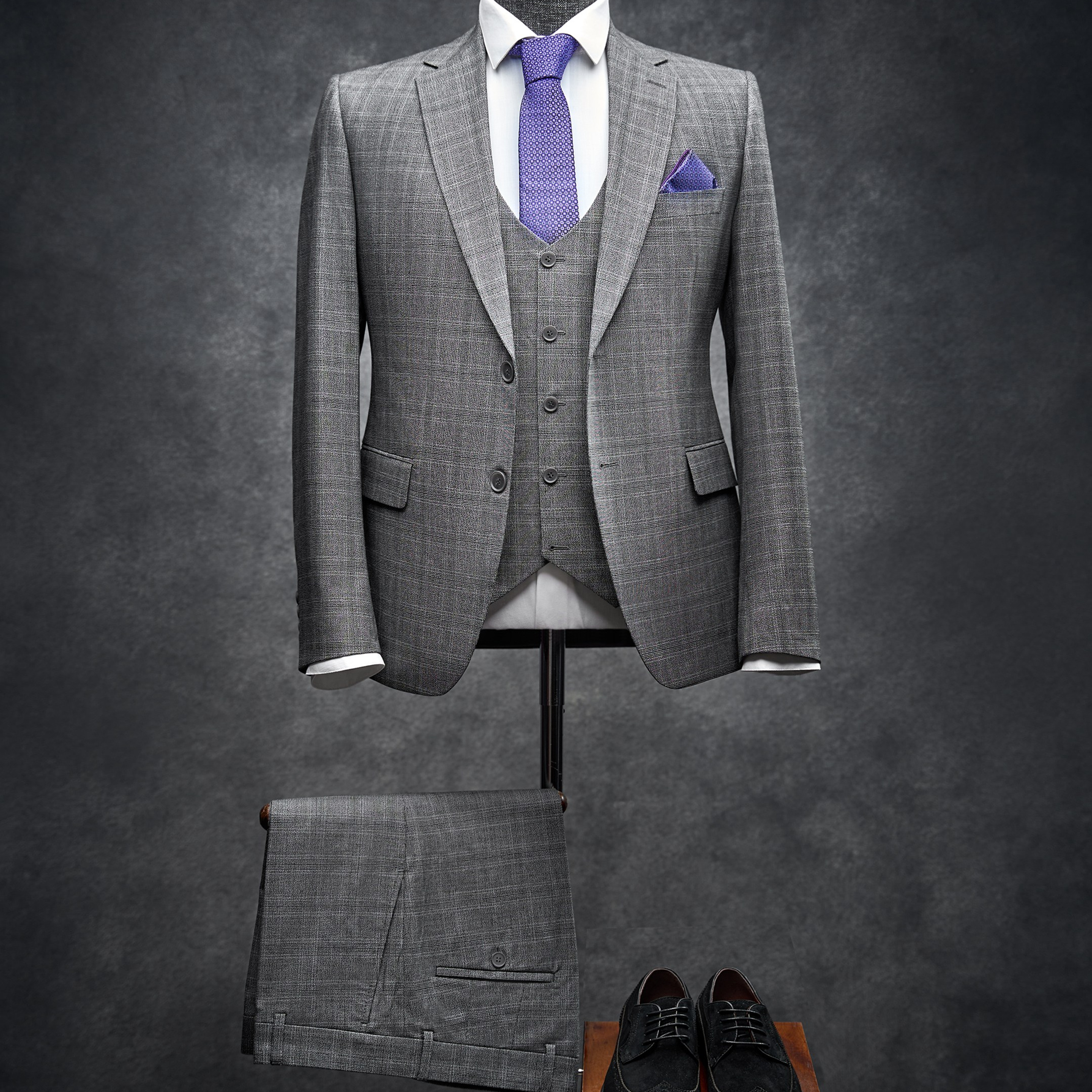 Men’s suits photography. Il fotografo Dmitrii Shmatov