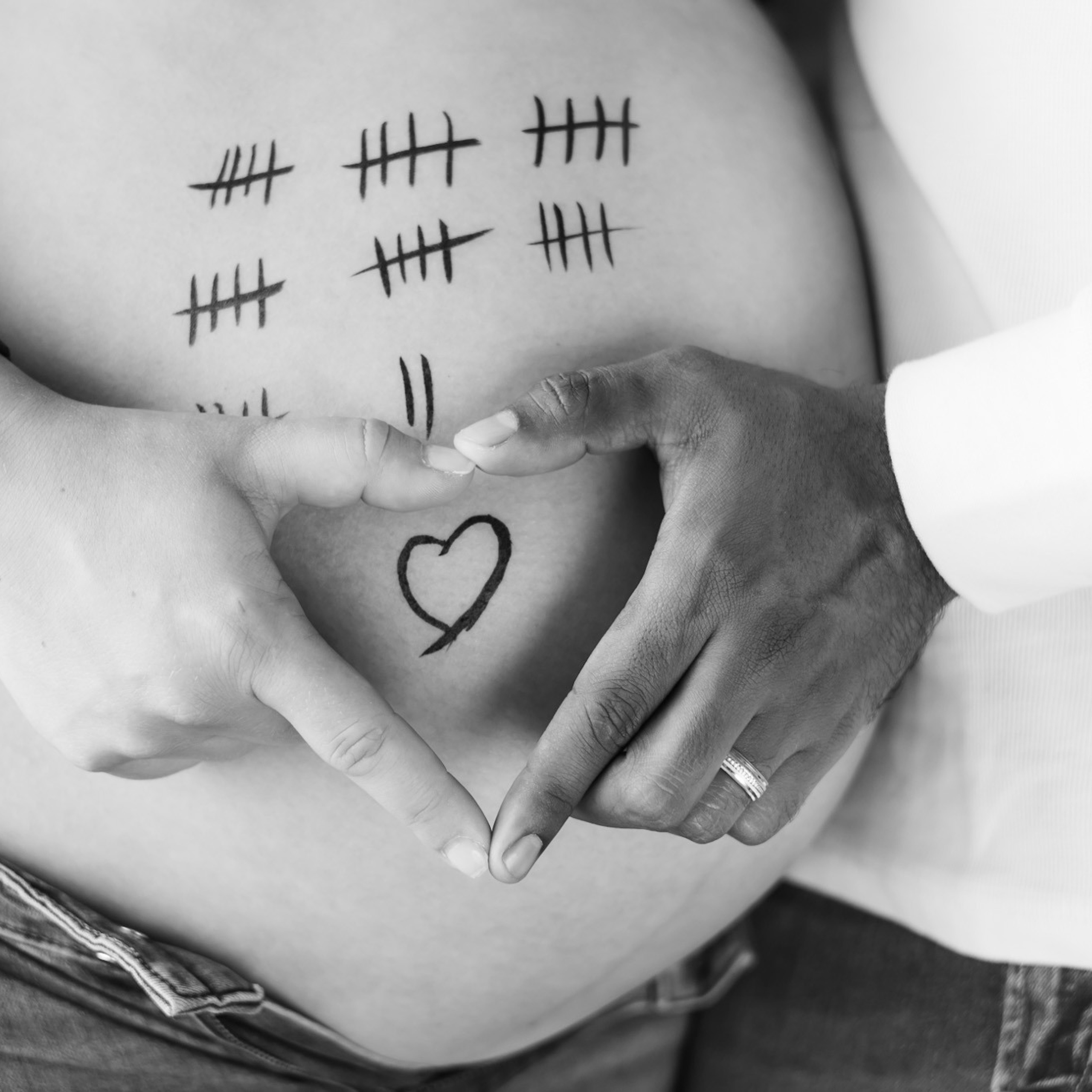 A&E Pregnancy Couple Photoshoot