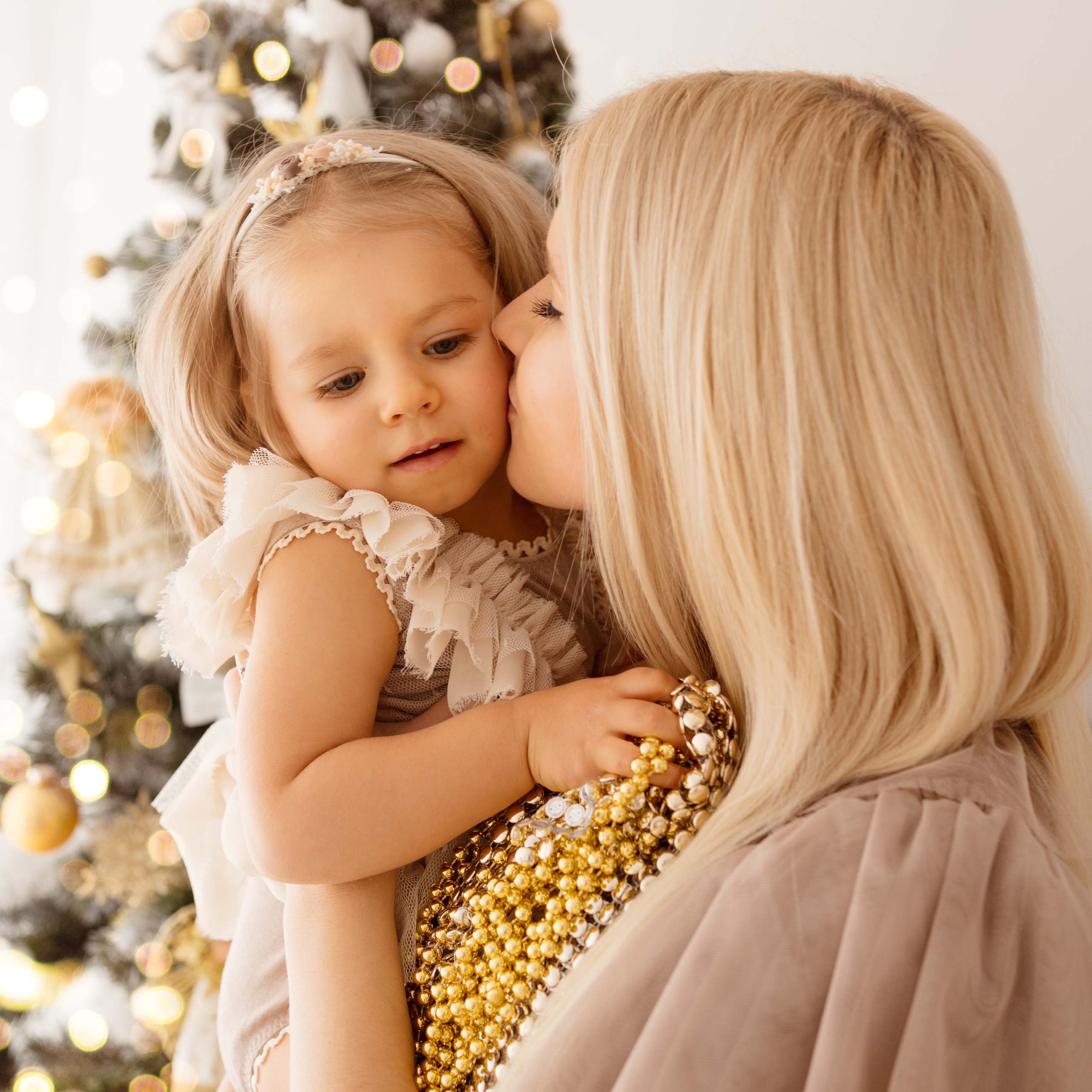 Opinie. Fotograf Łódź - sesja ciążowa, noworodkowa, dziecięca. Studio w Łodzi