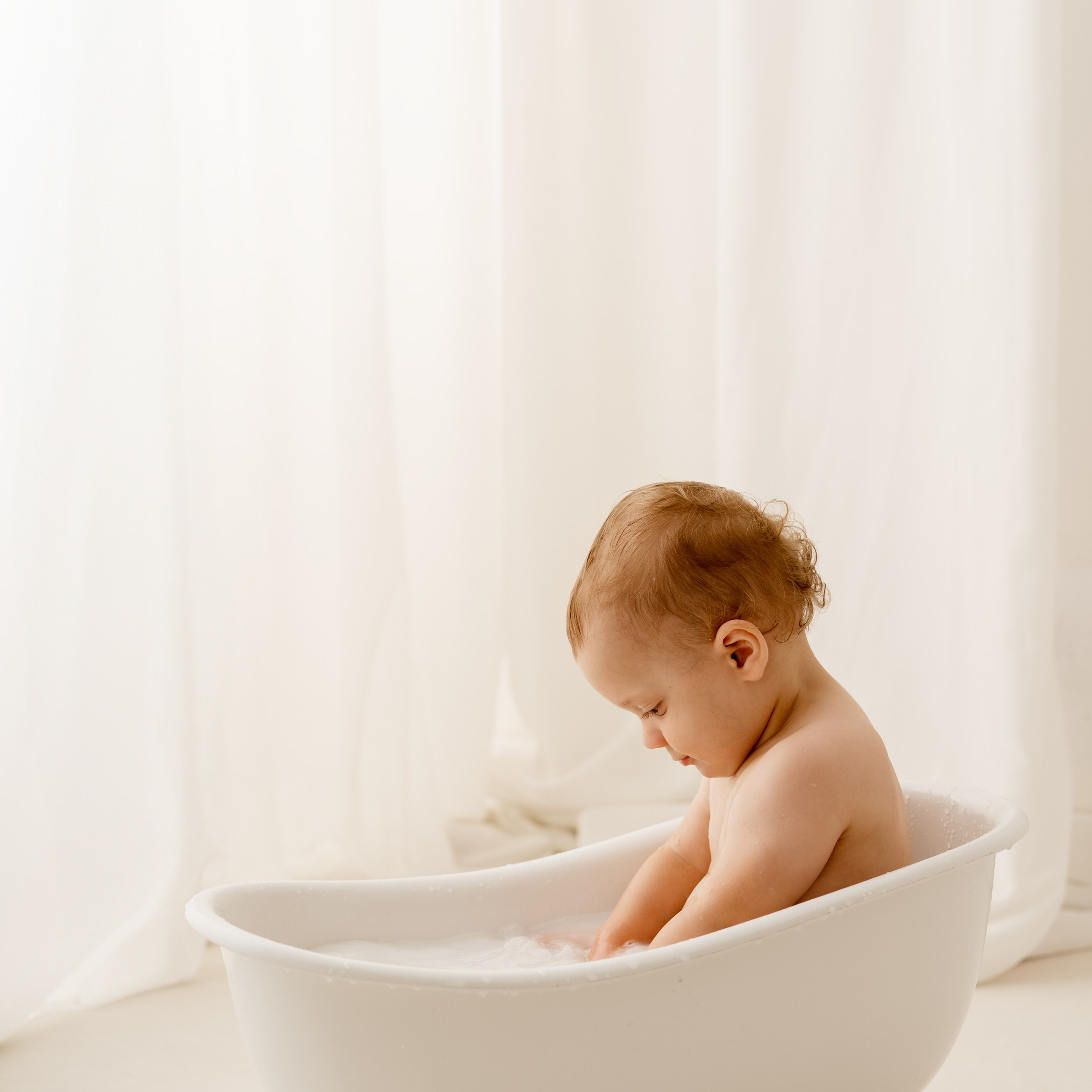 Sesja roczkowa i dziecięca w Łodzi. Fotograf Łódź - sesja ciążowa, noworodkowa, dziecięca. Studio w Łodzi