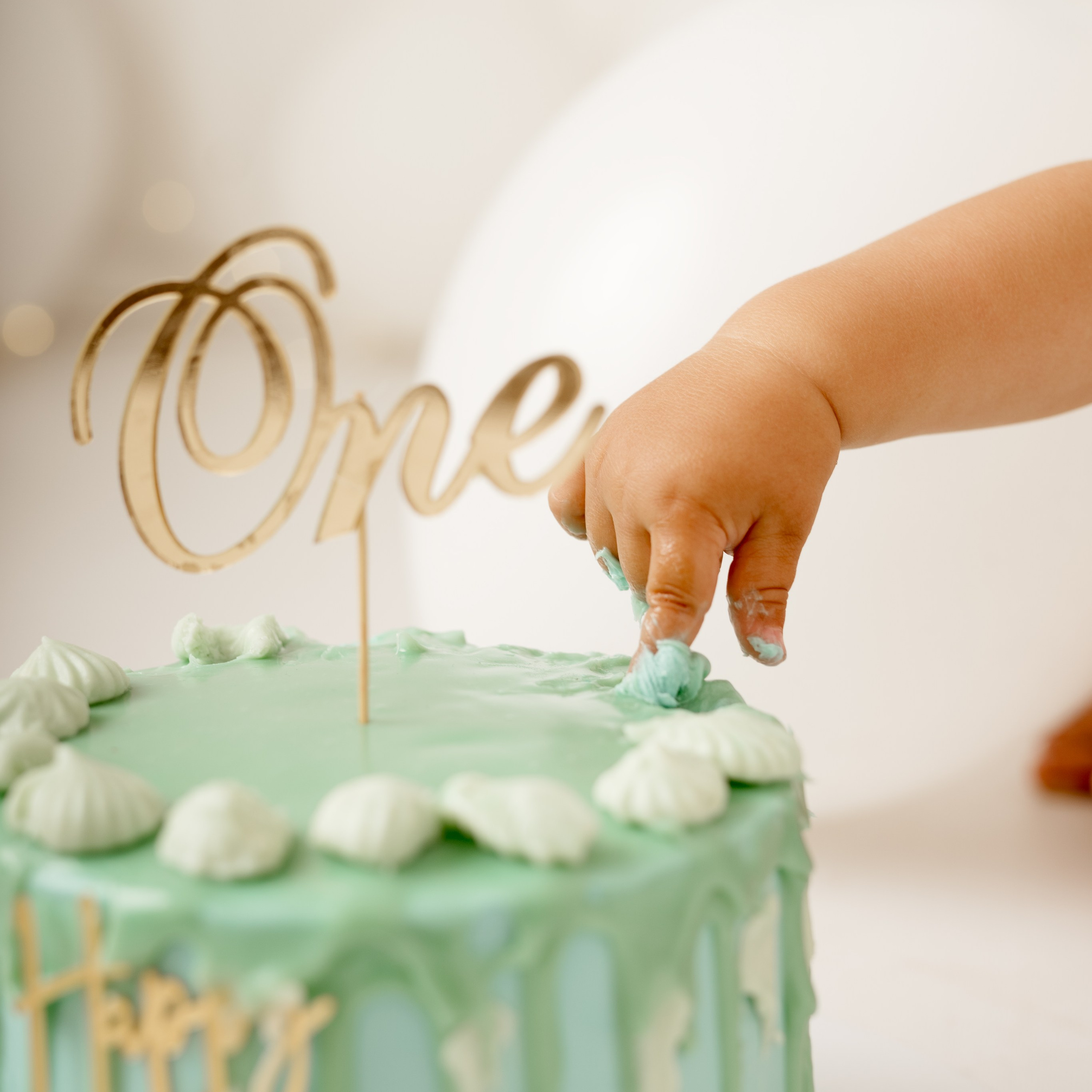 Sesja roczkowa i dziecięca w Łodzi. Fotograf Łódź - sesja ciążowa, noworodkowa, dziecięca. Studio w Łodzi