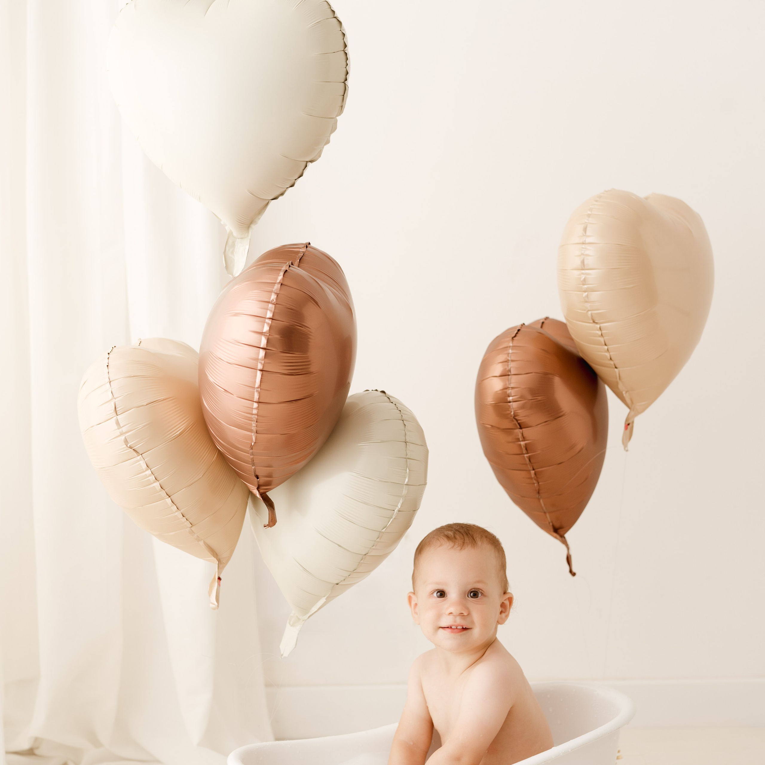 Sesja roczkowa i dziecięca w Łodzi. Fotograf Łódź - sesja ciążowa, noworodkowa, dziecięca. Studio w Łodzi