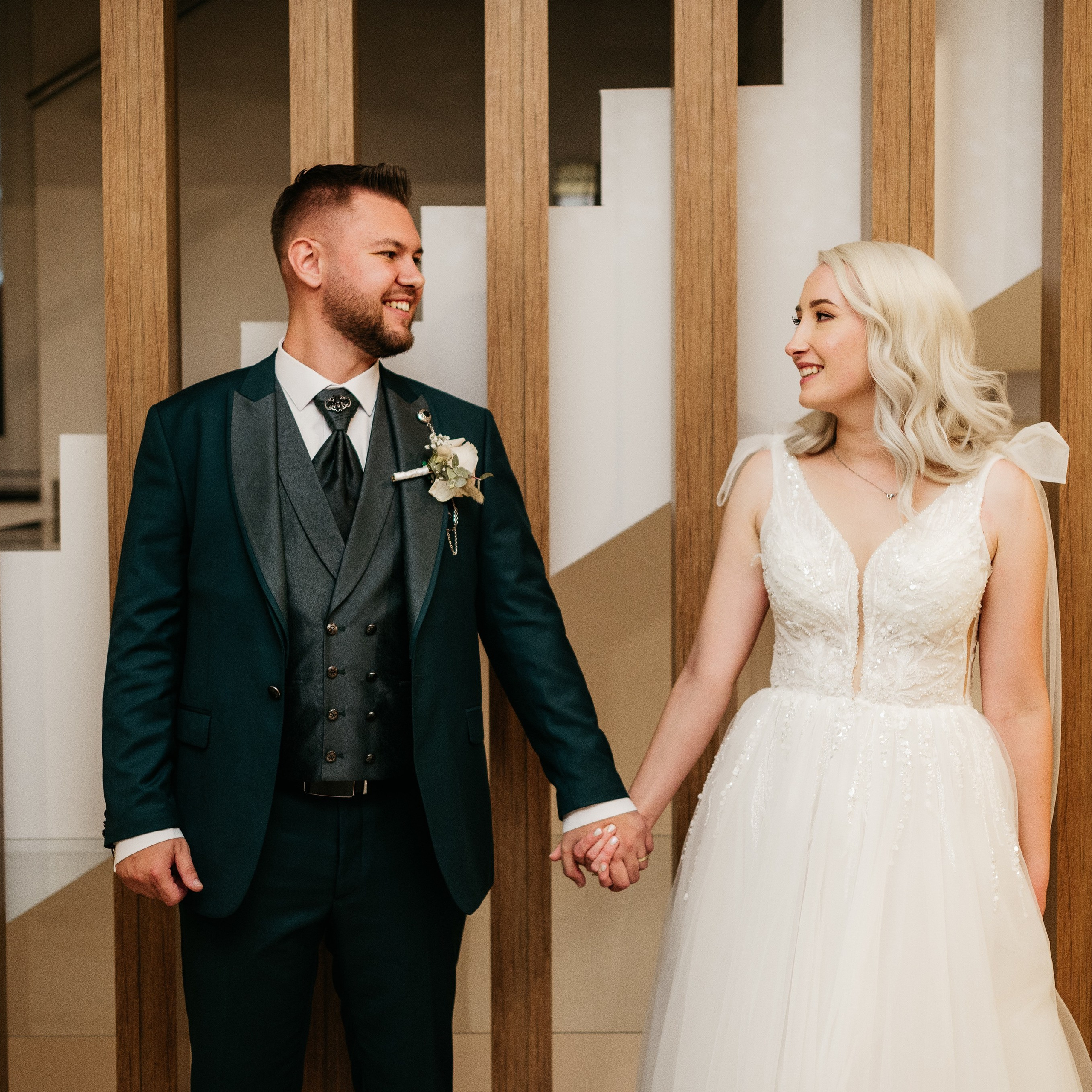 Reviews. Valentin Melen — wedding photographer