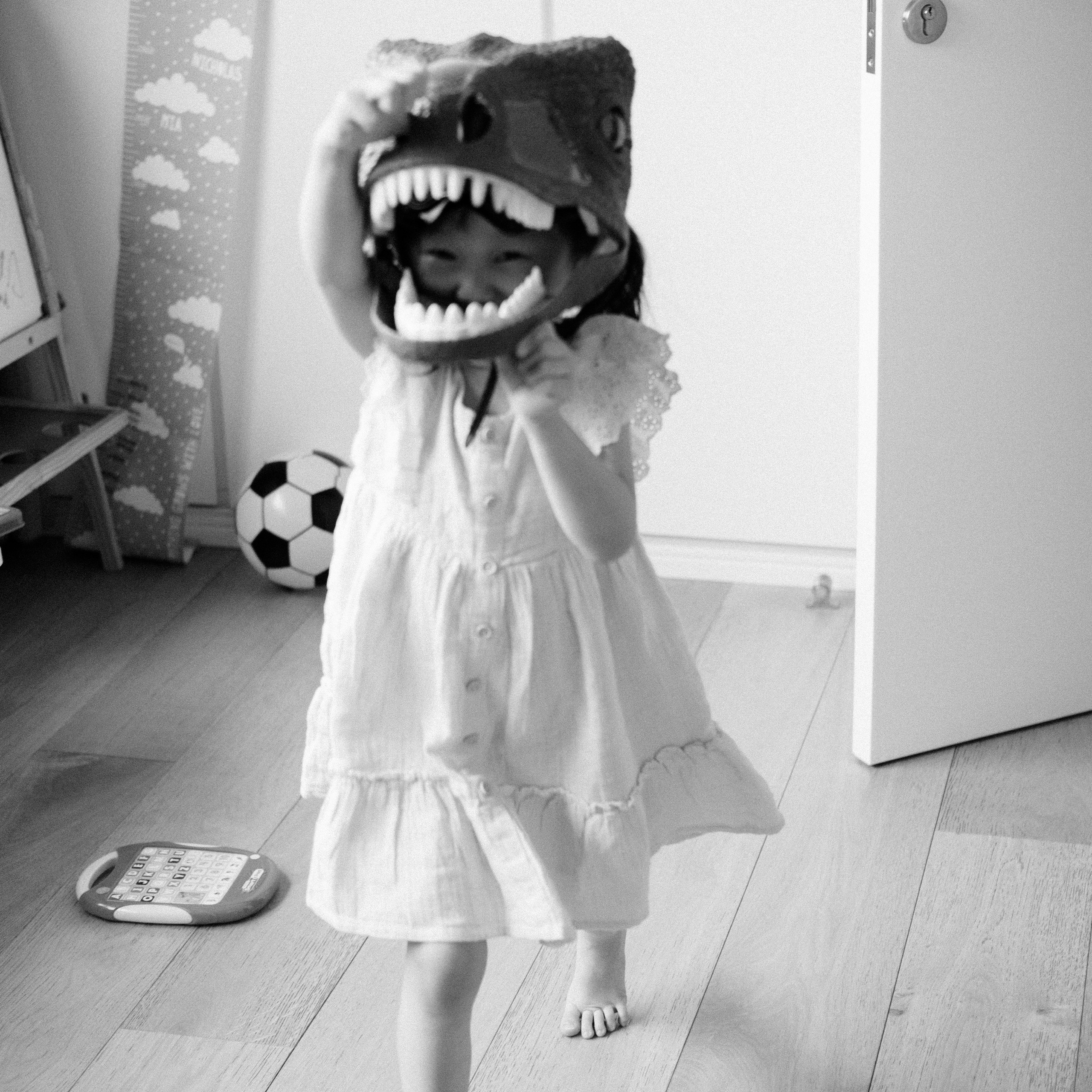 The Beauty of an Intimate Motherhood Photo Session in Richmond, VA. Family Photographer Anna Dobrovolskaia | Richmond, VA