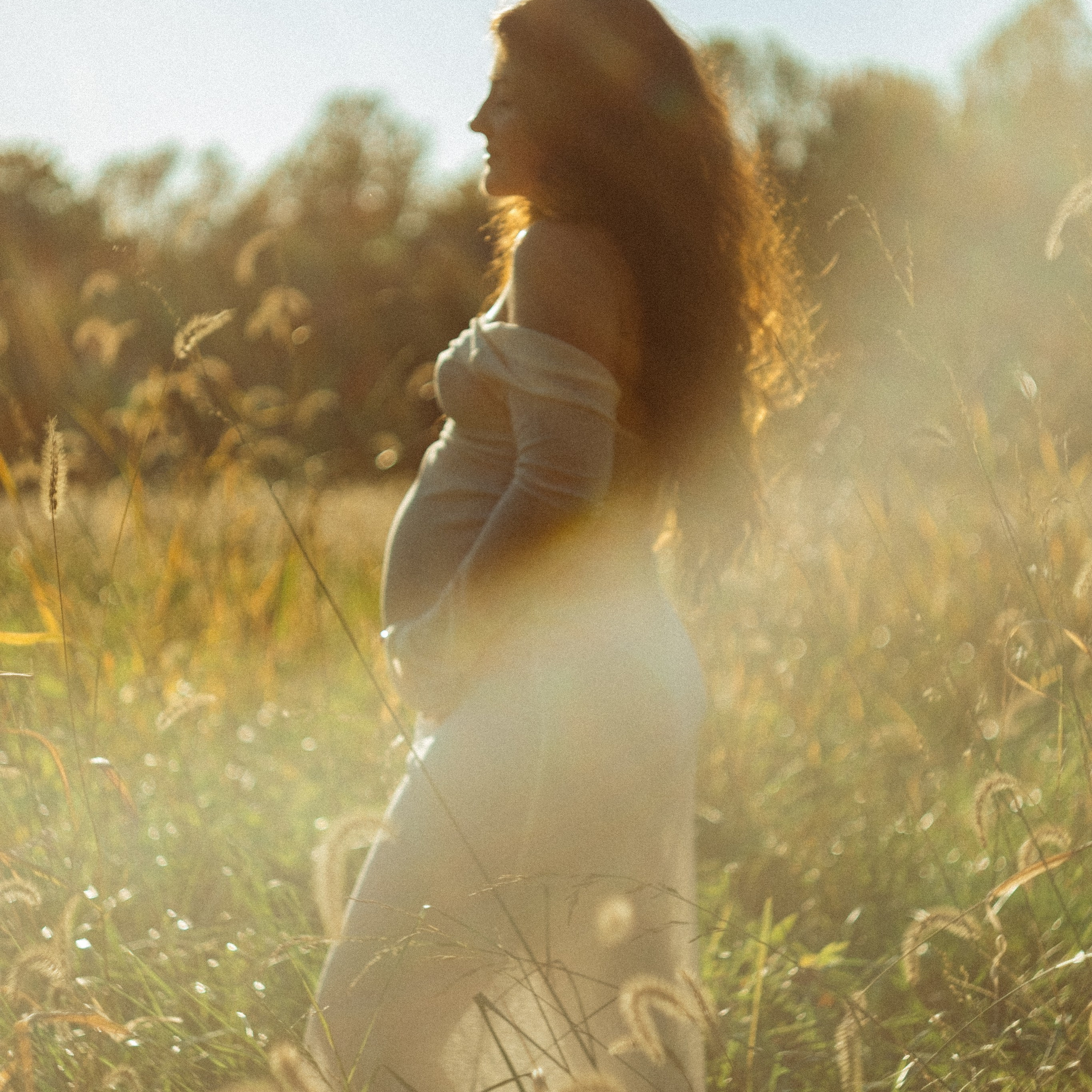 The Beauty of an Intimate Motherhood Photo Session in Richmond, VA. Family Photographer Anna Dobrovolskaia | Richmond, VA