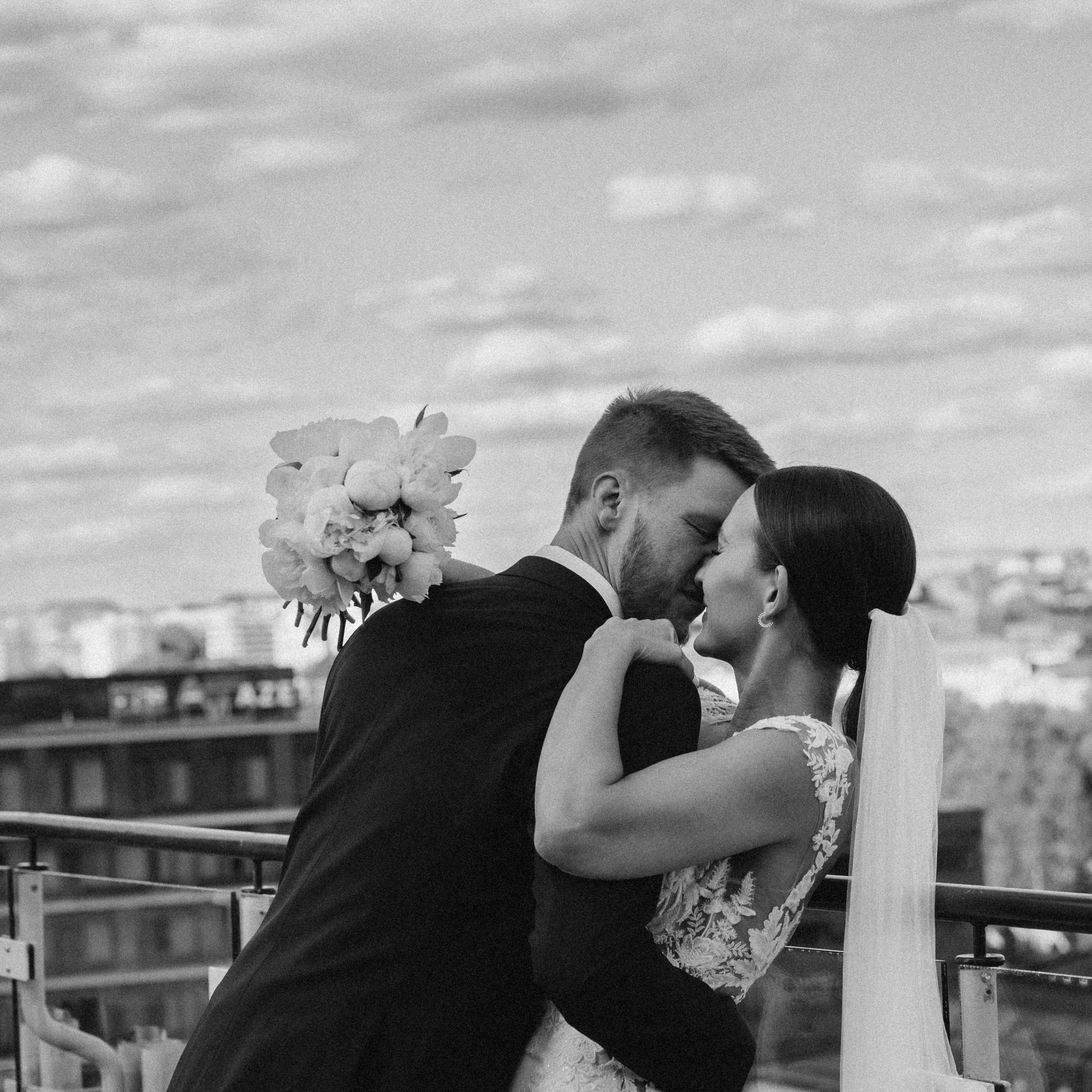 Reviews. Wedding and portrait photographer in Helsinki Vickan O