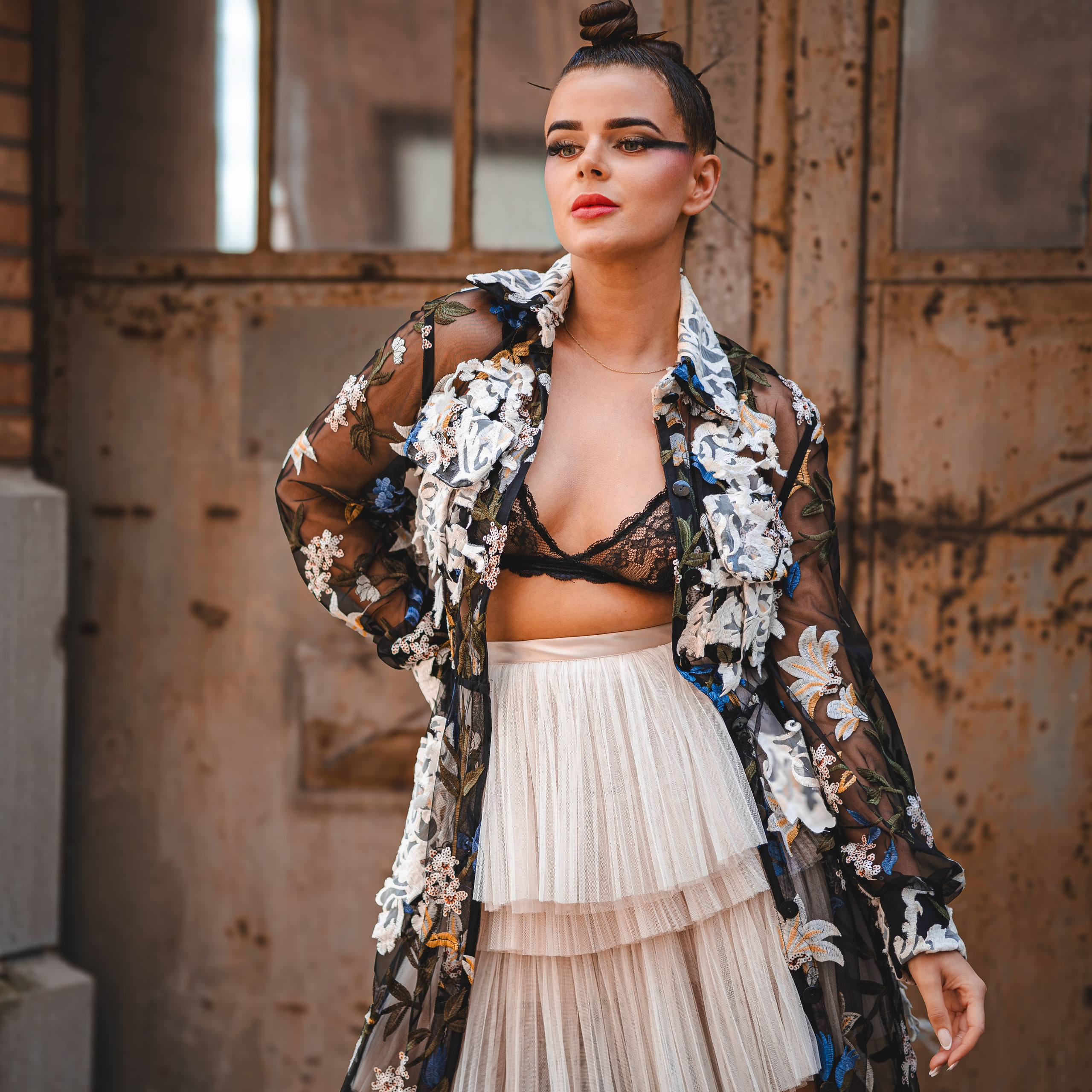 Glamour trouwfoto van couture jurk - Kapture Fotografie