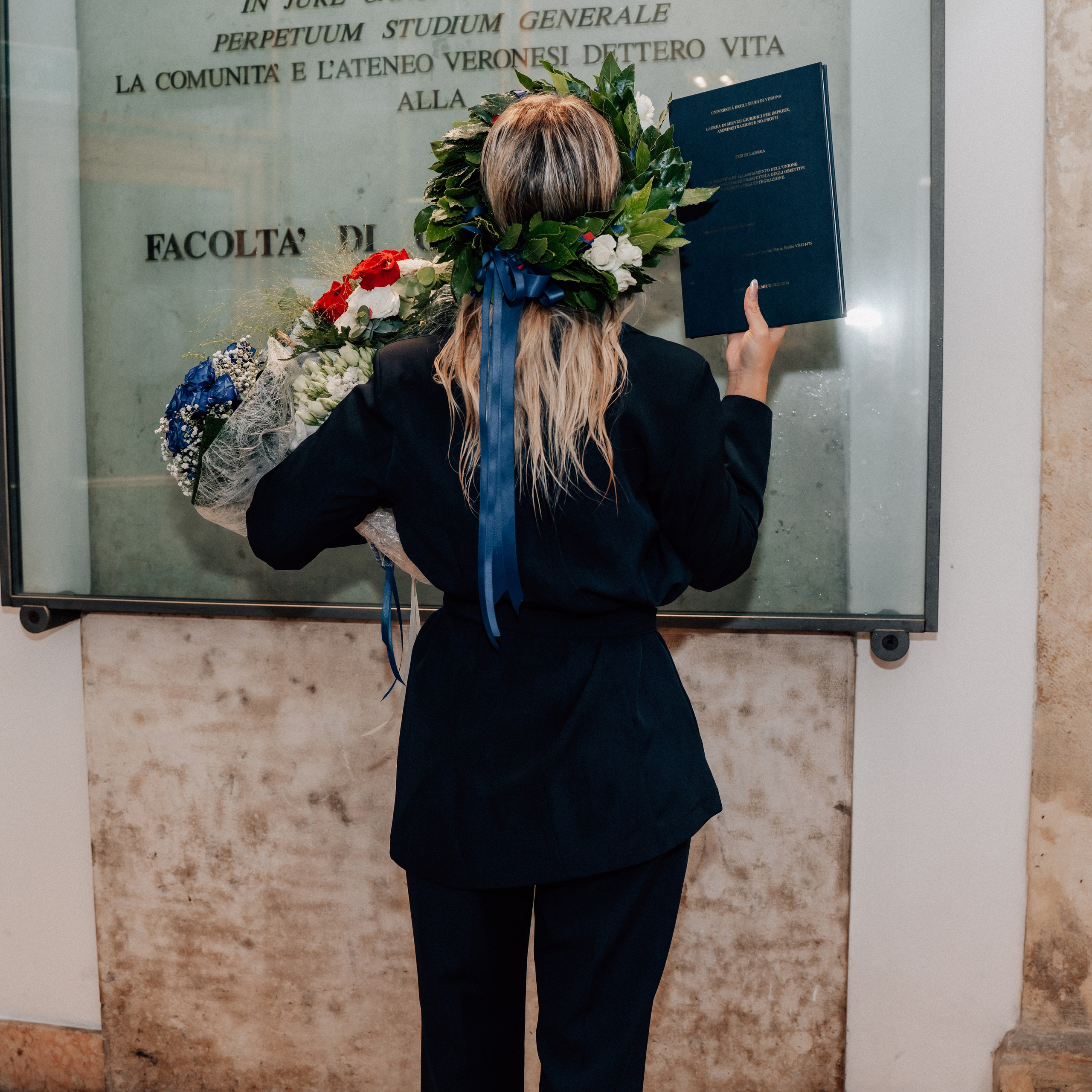 Auguri Dottoressa Bichis!. Luximagepro.com