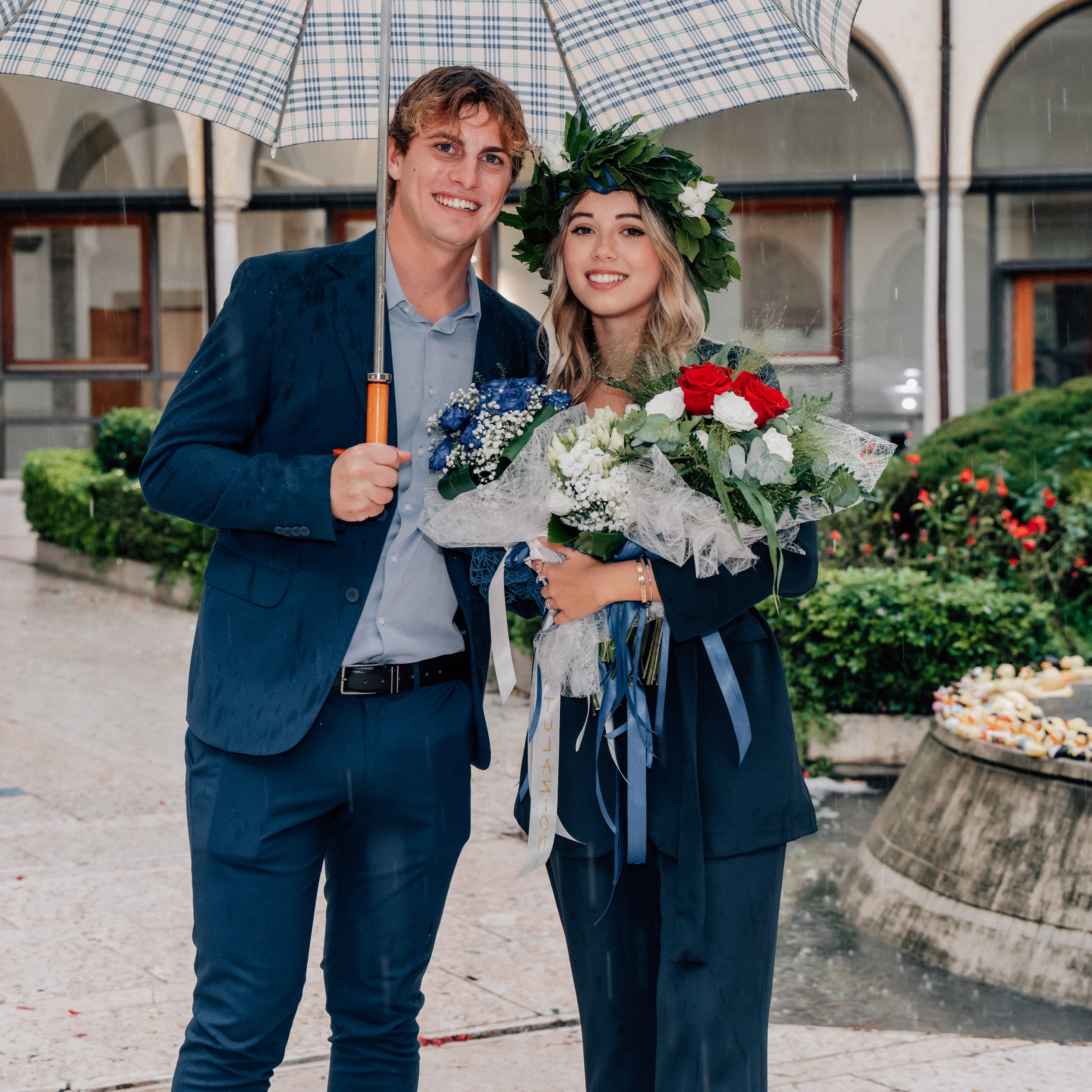 Auguri Dottoressa Bichis!. Luximagepro.com