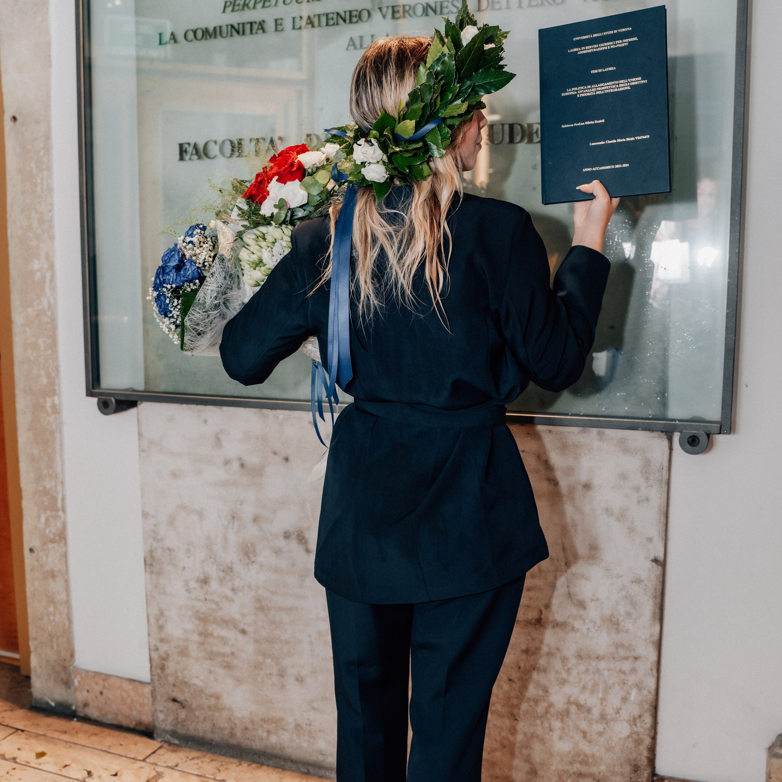 Auguri Dottoressa Bichis!. Luximagepro.com