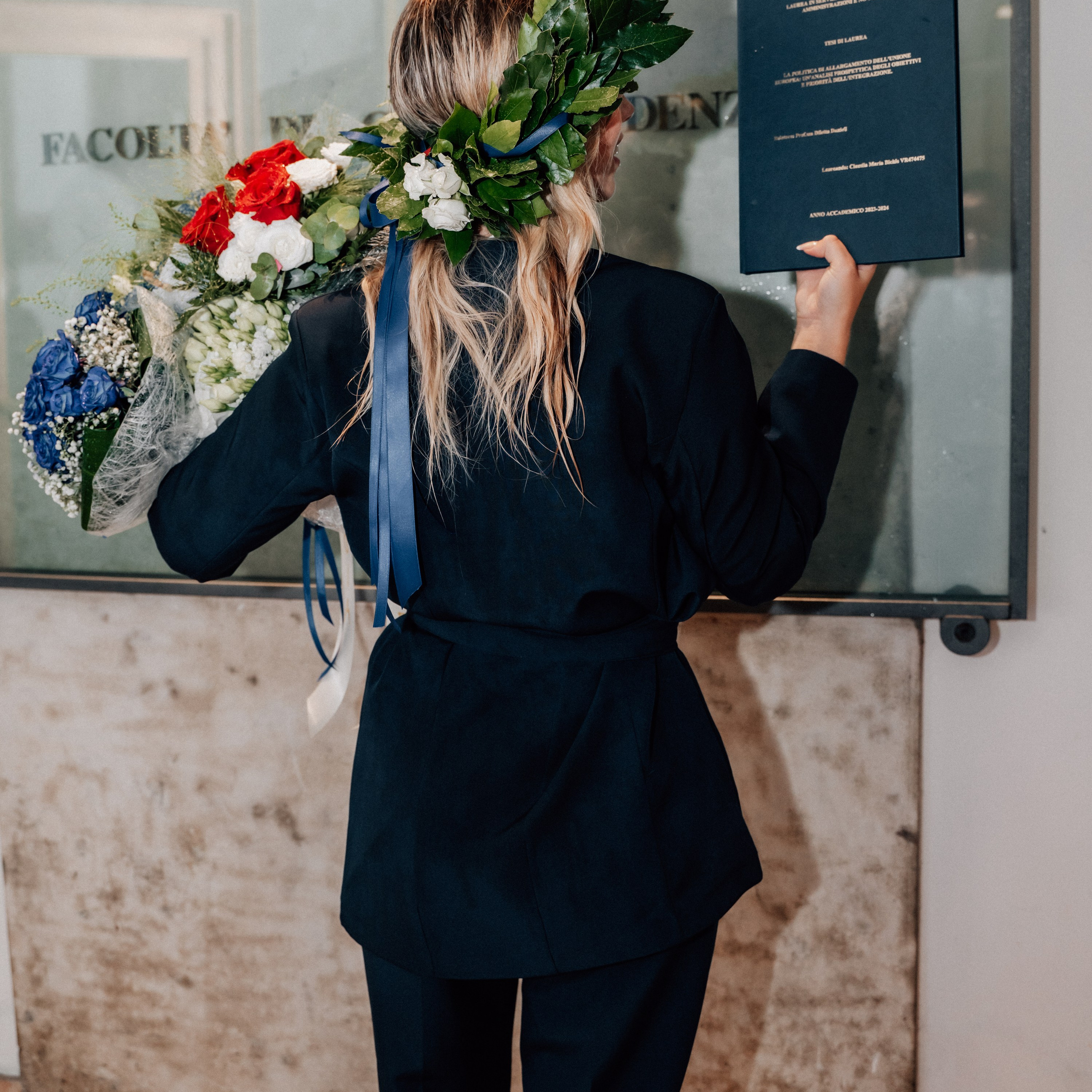 Auguri Dottoressa Bichis!. Luximagepro.com