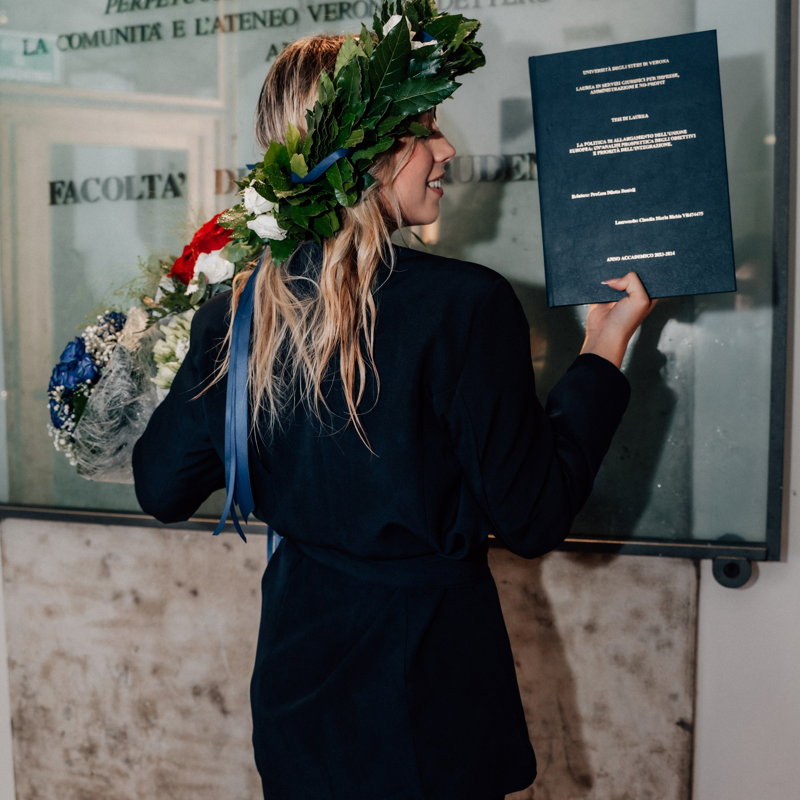 Auguri Dottoressa Bichis!. Luximagepro.com