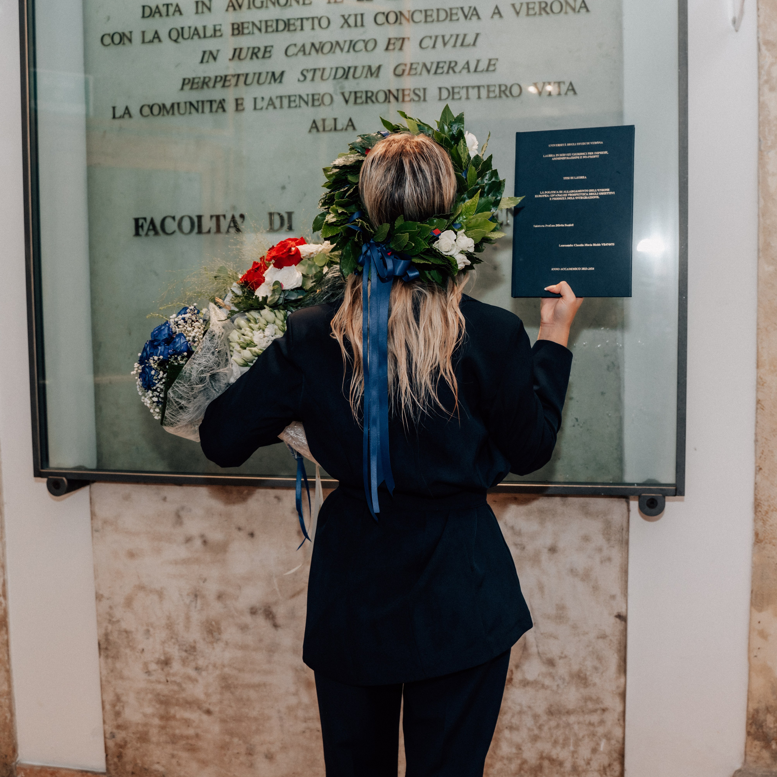 Auguri Dottoressa Bichis!. Luximagepro.com