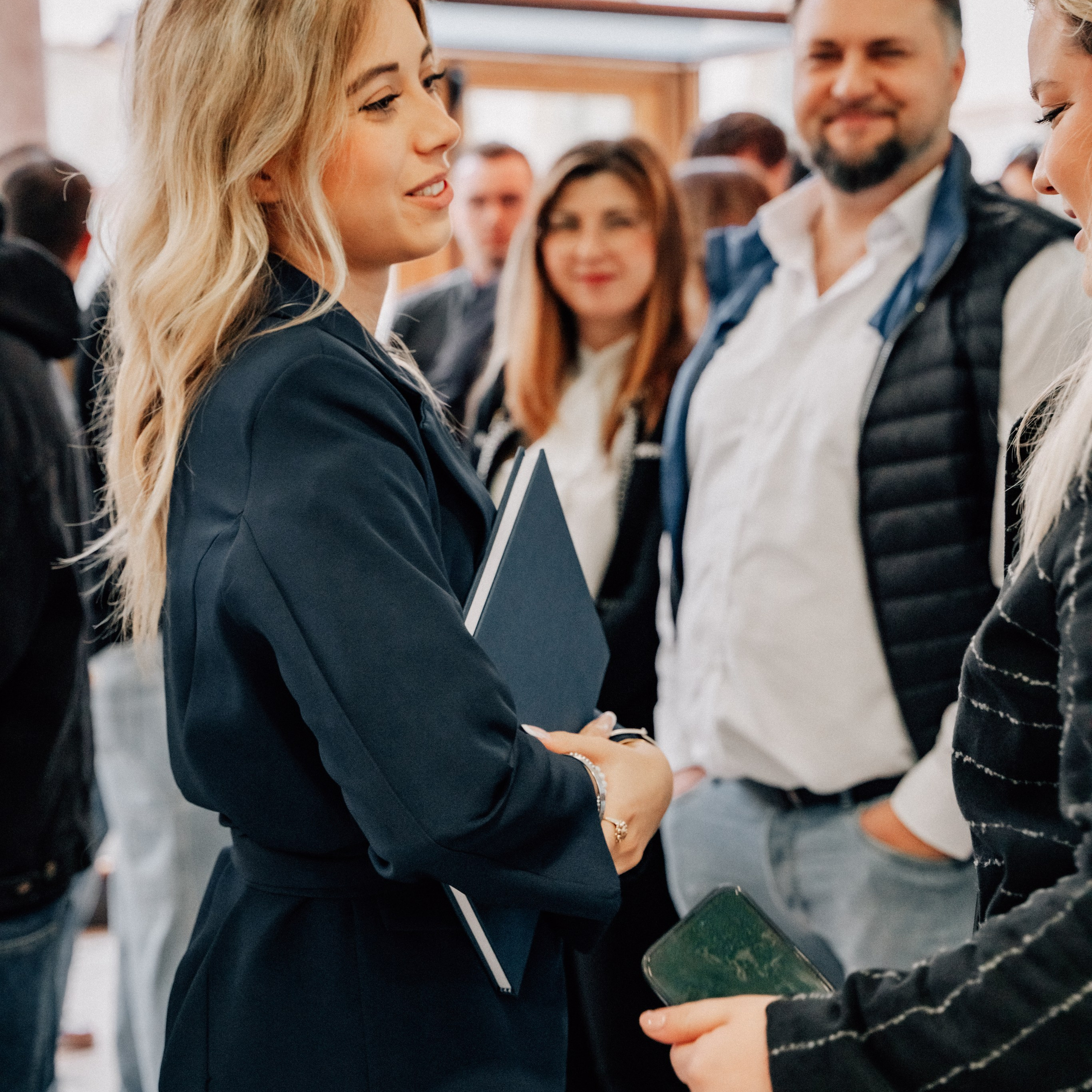 Auguri Dottoressa Bichis!. Luximagepro.com